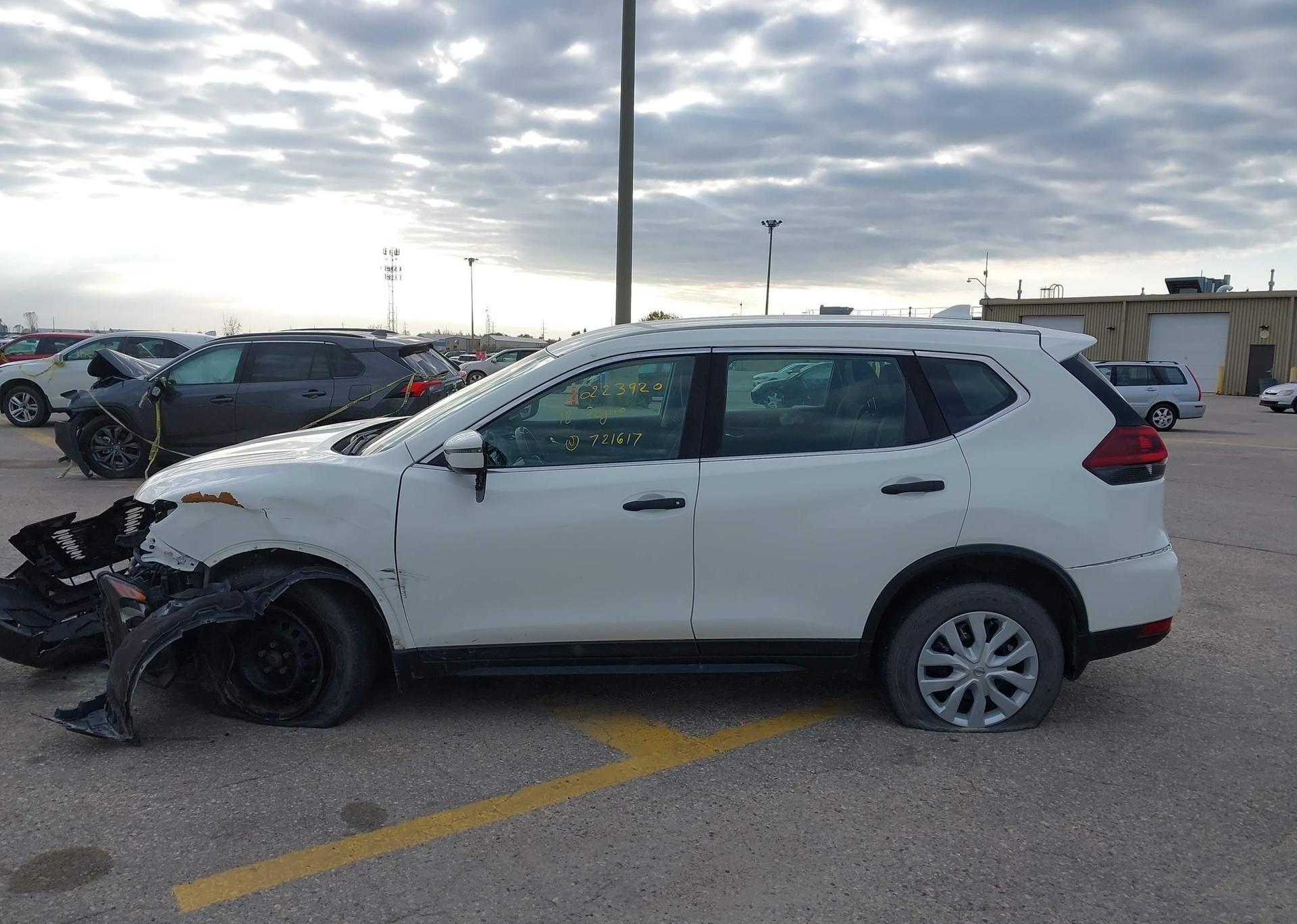 2018 NISSAN ROGUE S