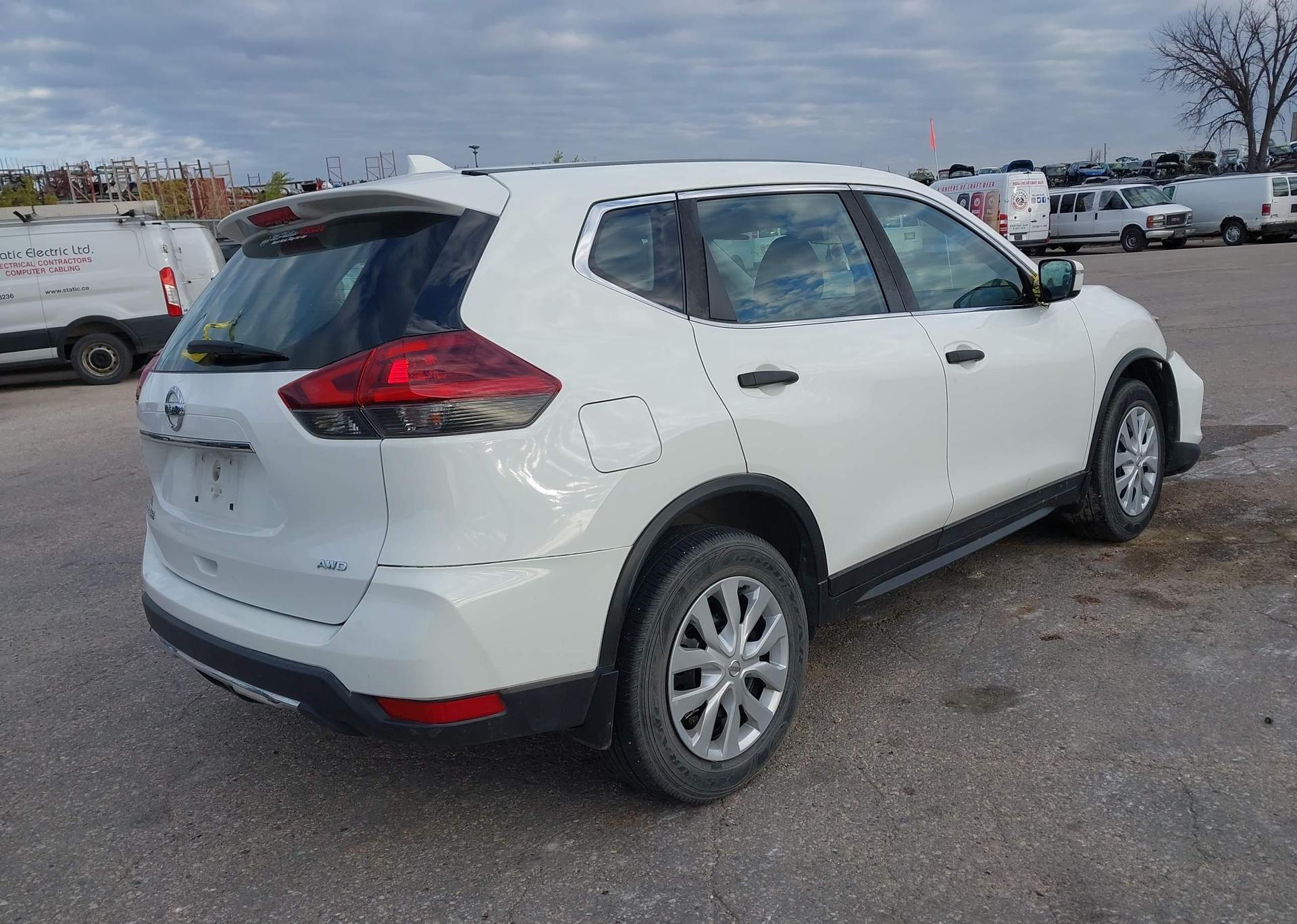 2018 NISSAN ROGUE S