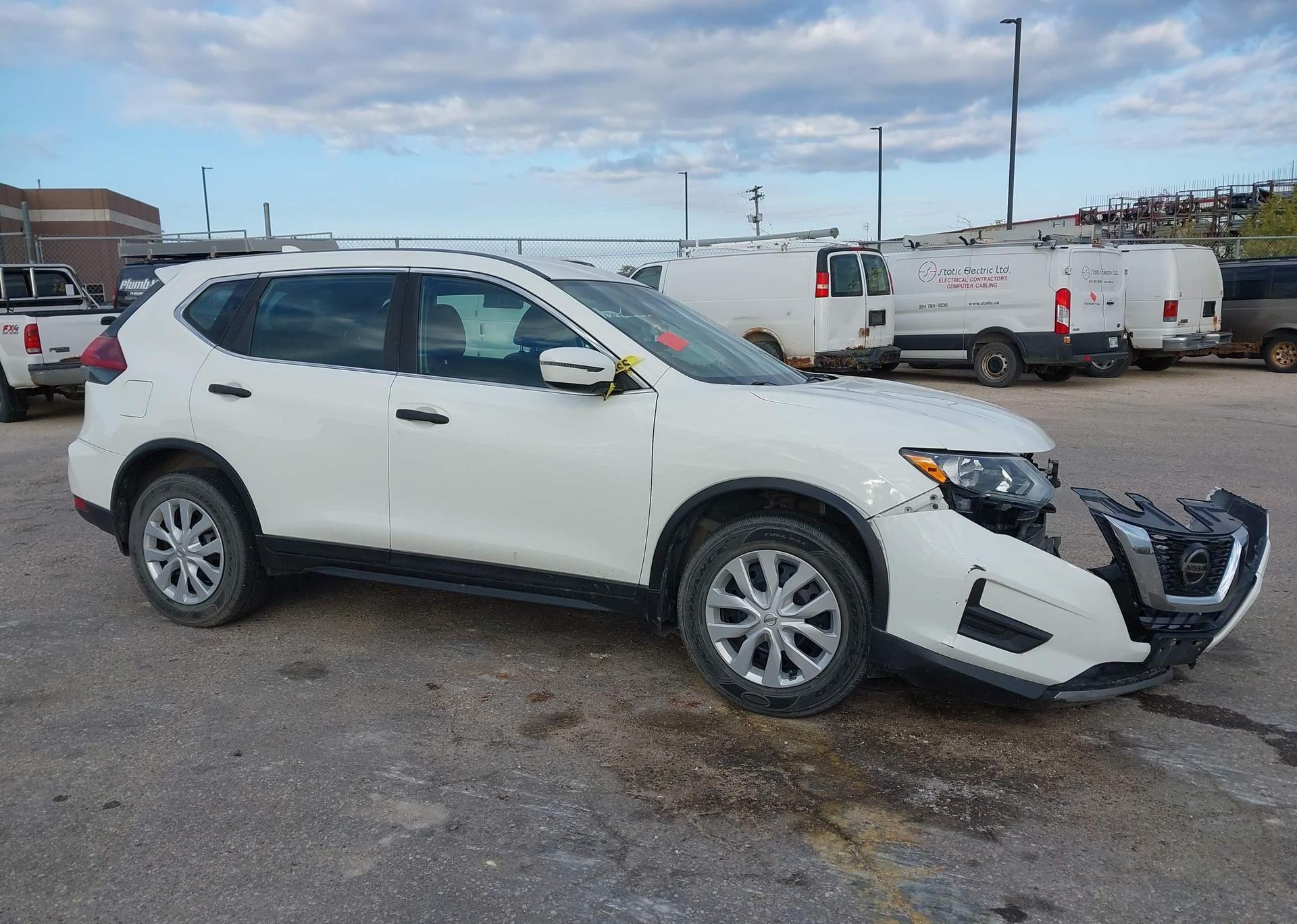 2018 NISSAN ROGUE S