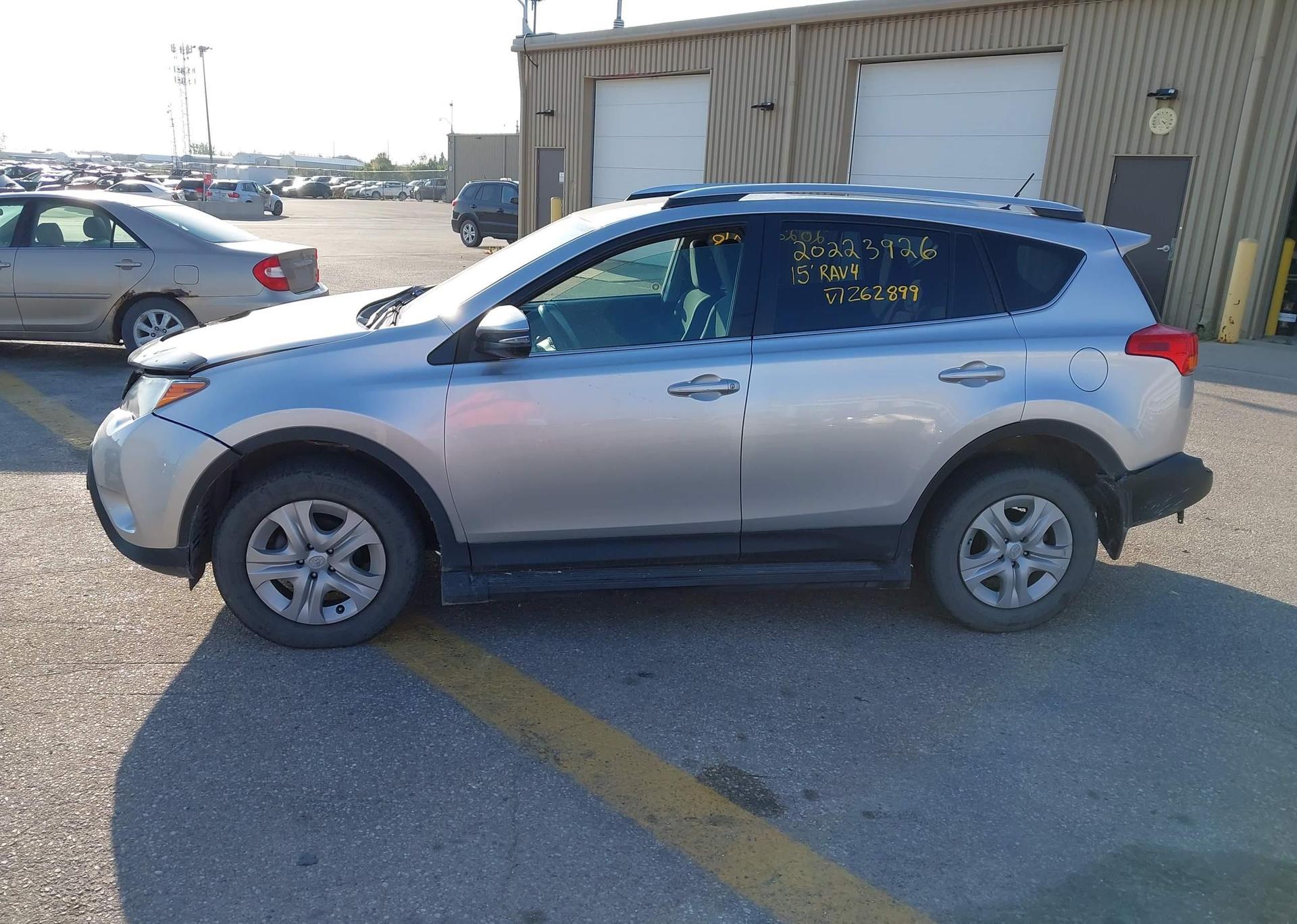 2015 TOYOTA RAV4 LE