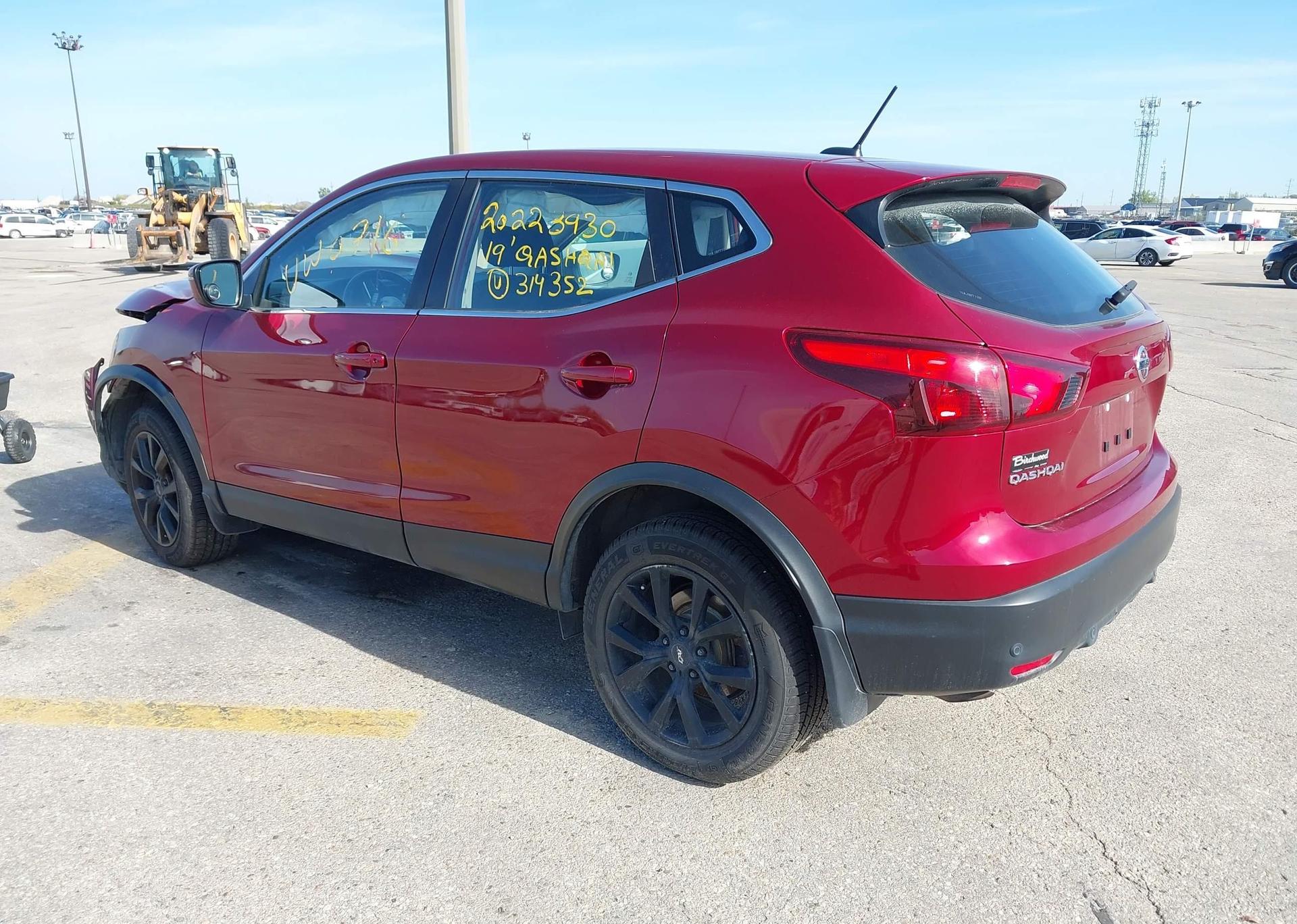 2019 NISSAN QASHQAI S