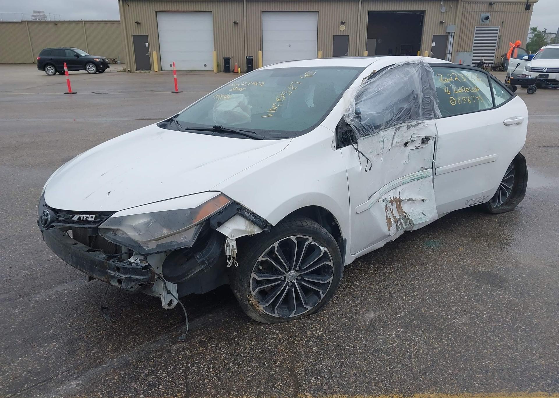 2016 TOYOTA COROLLA S