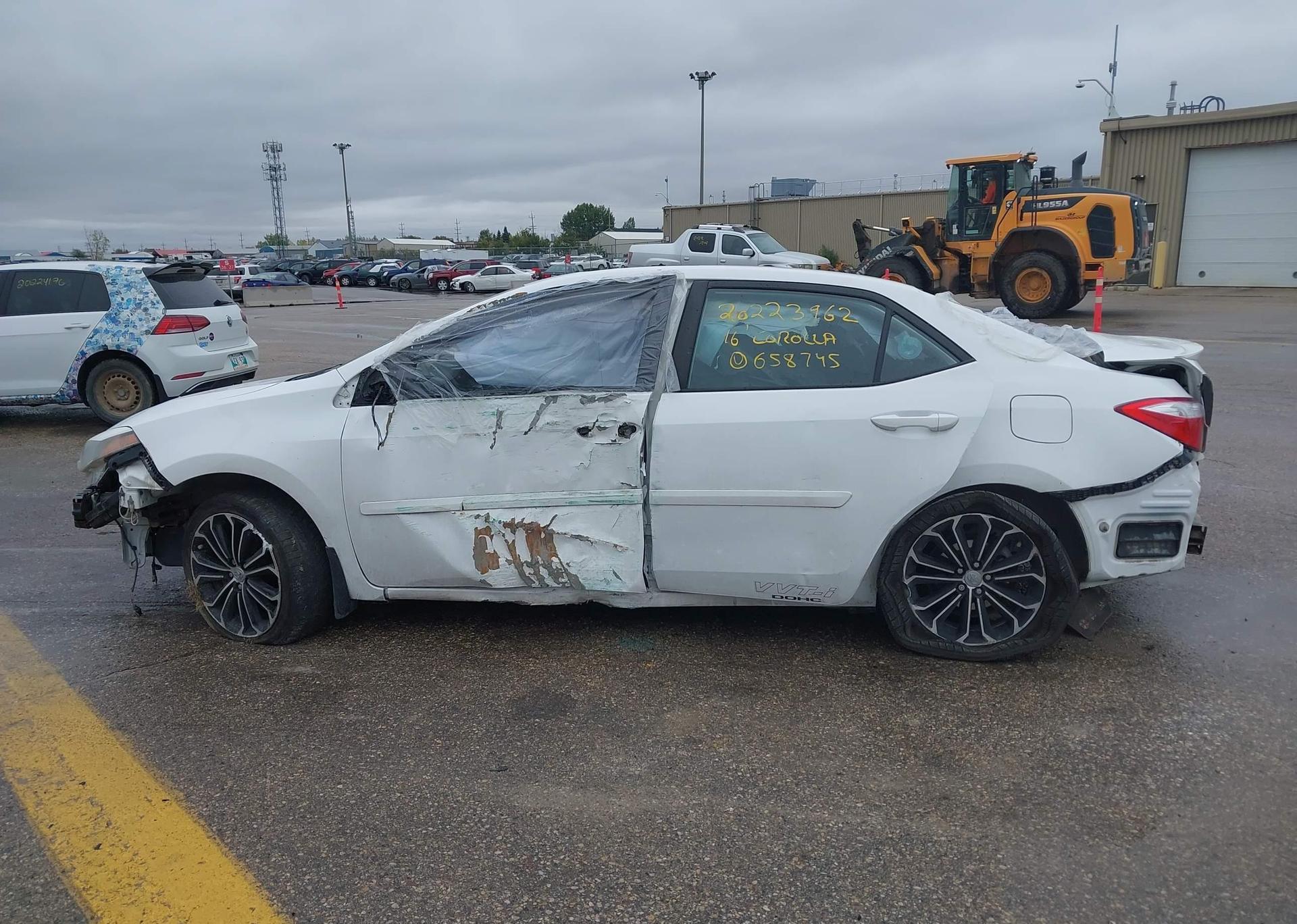 2016 TOYOTA COROLLA S
