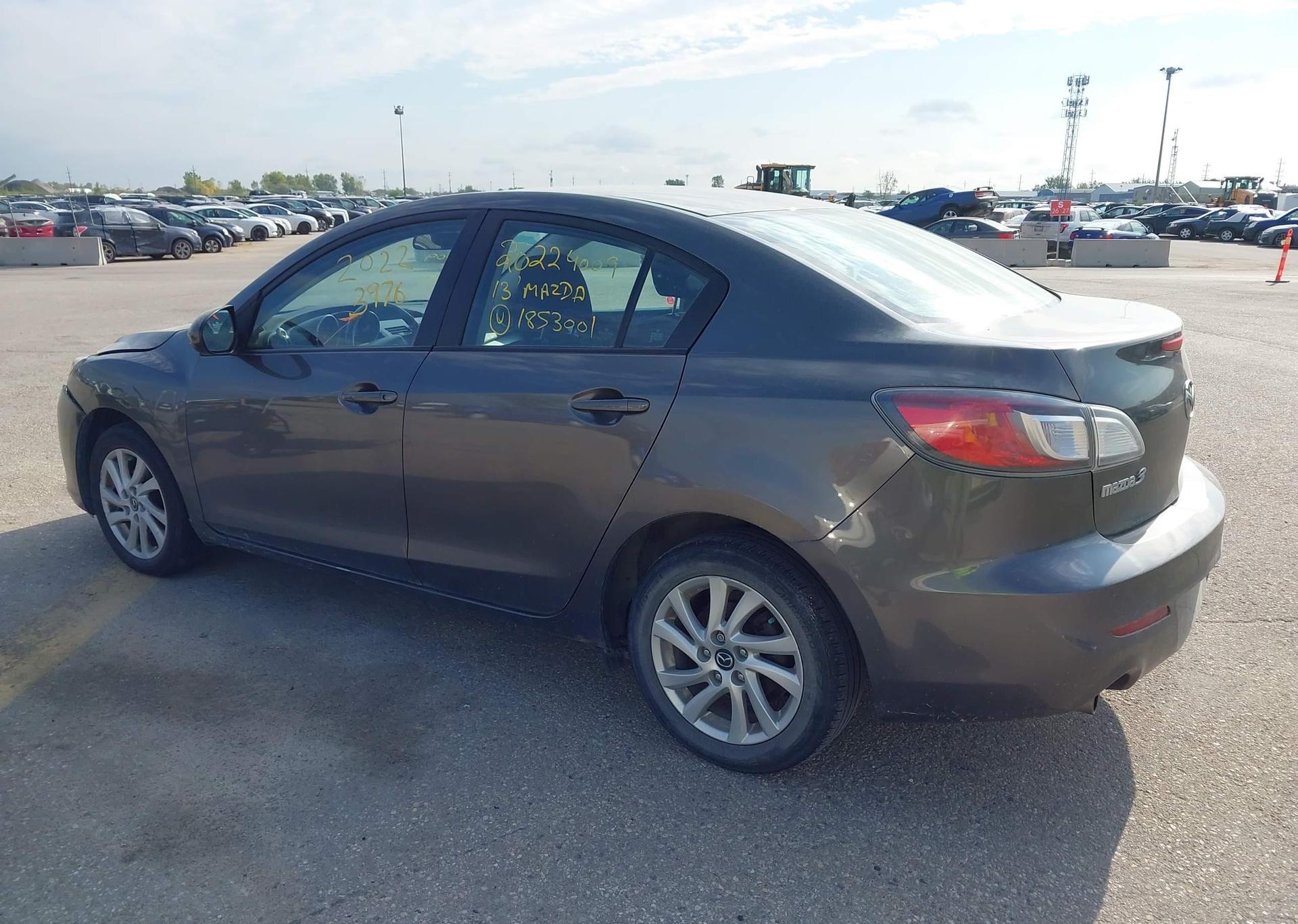 2013 MAZDA MAZDA3 GS SKY