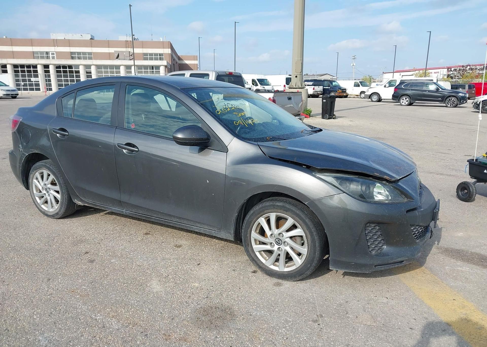 2013 MAZDA MAZDA3 GS SKY