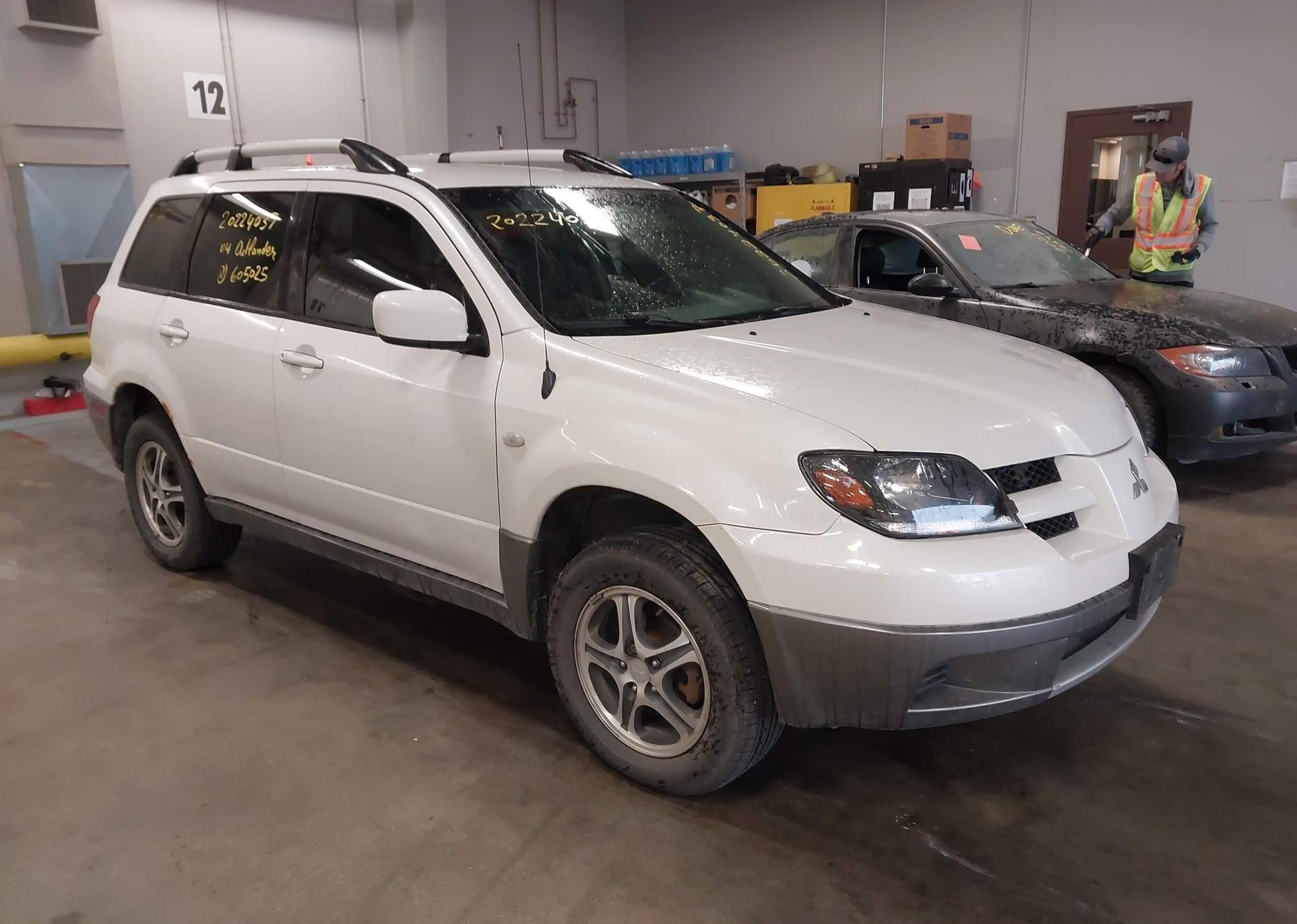 2004 MITSUBISHI OUTLANDER LS