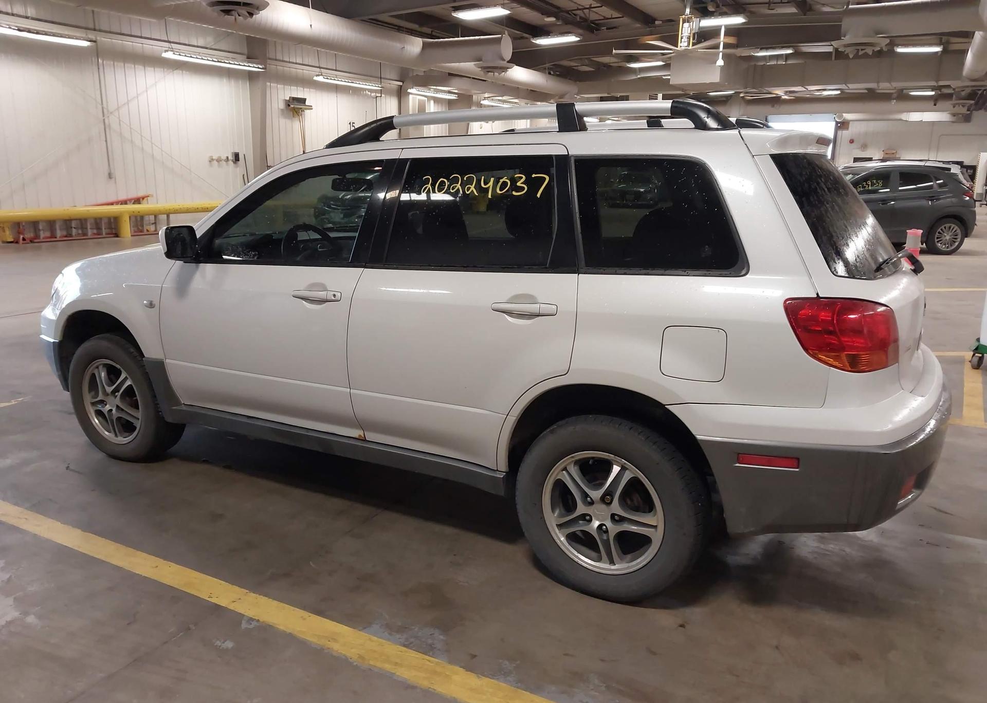 2004 MITSUBISHI OUTLANDER LS