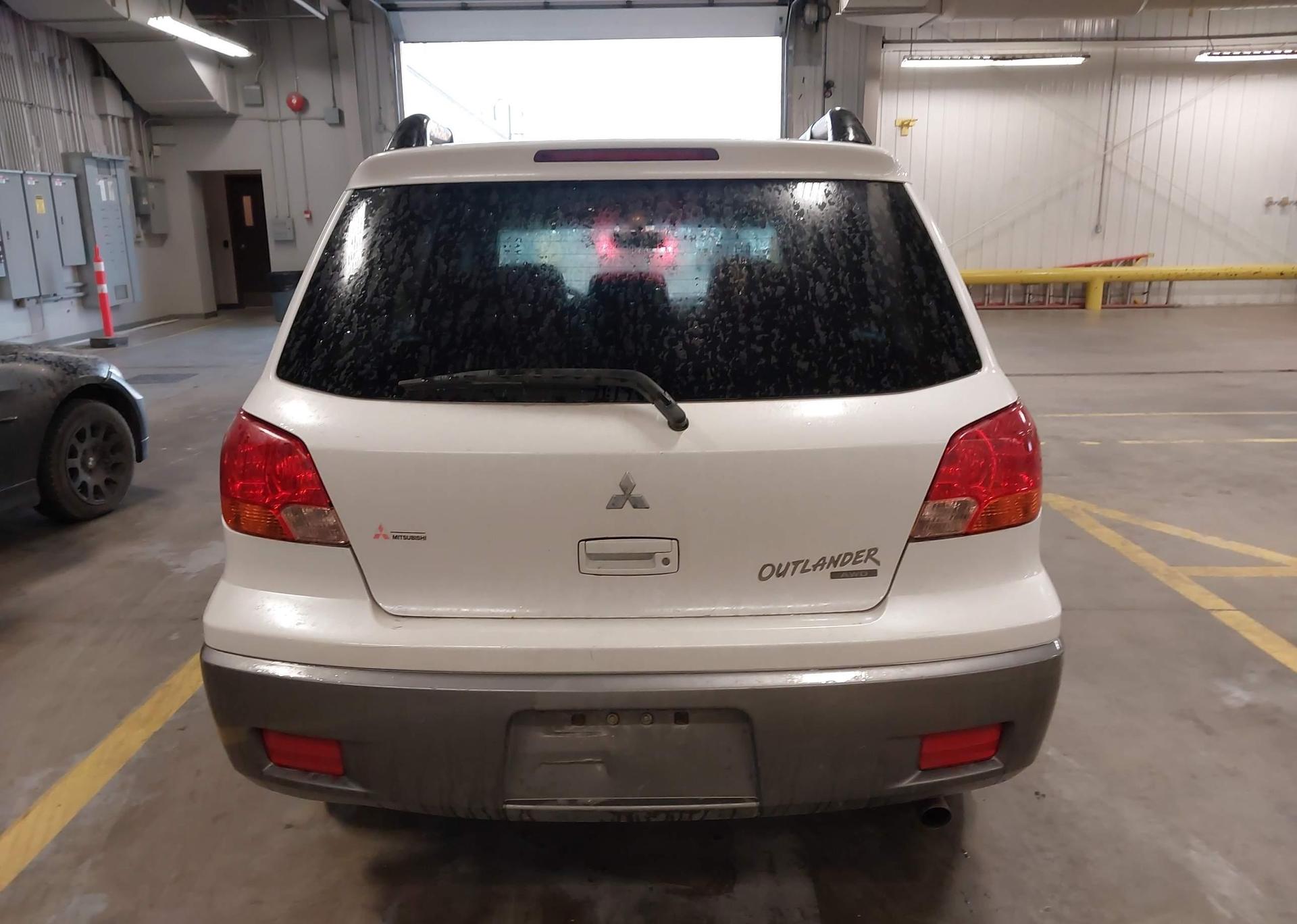 2004 MITSUBISHI OUTLANDER LS