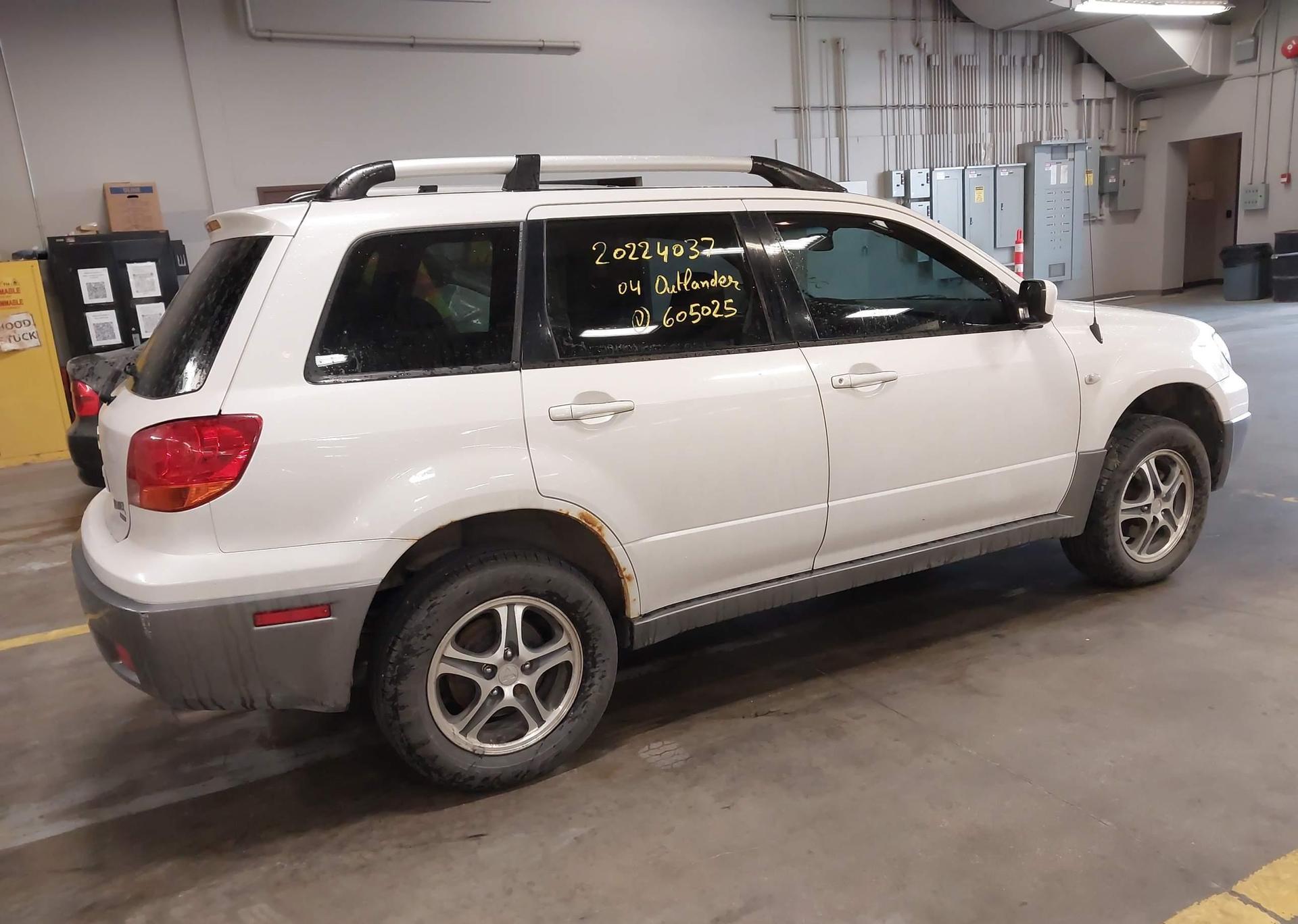 2004 MITSUBISHI OUTLANDER LS