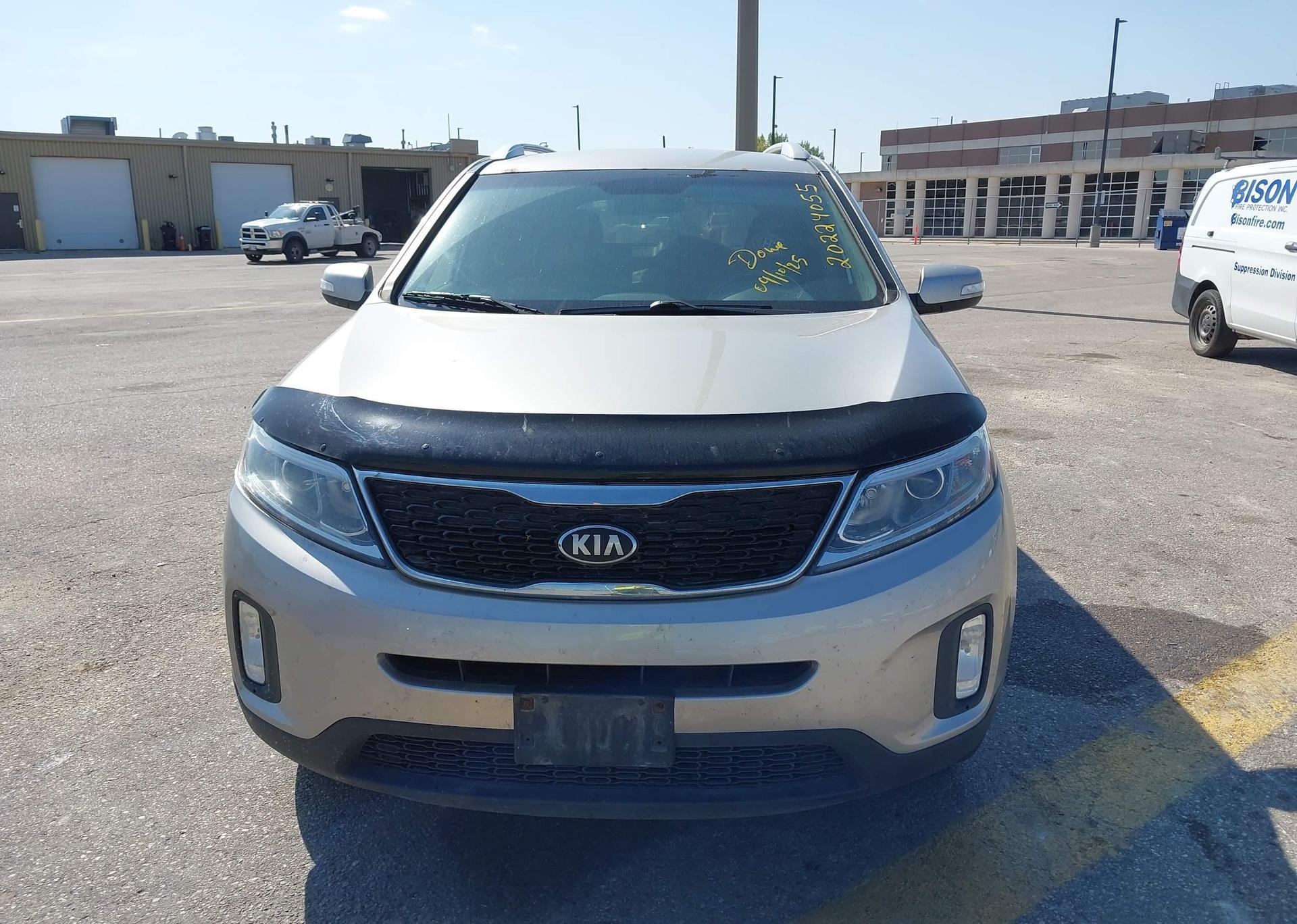 2014 KIA SORENTO LX