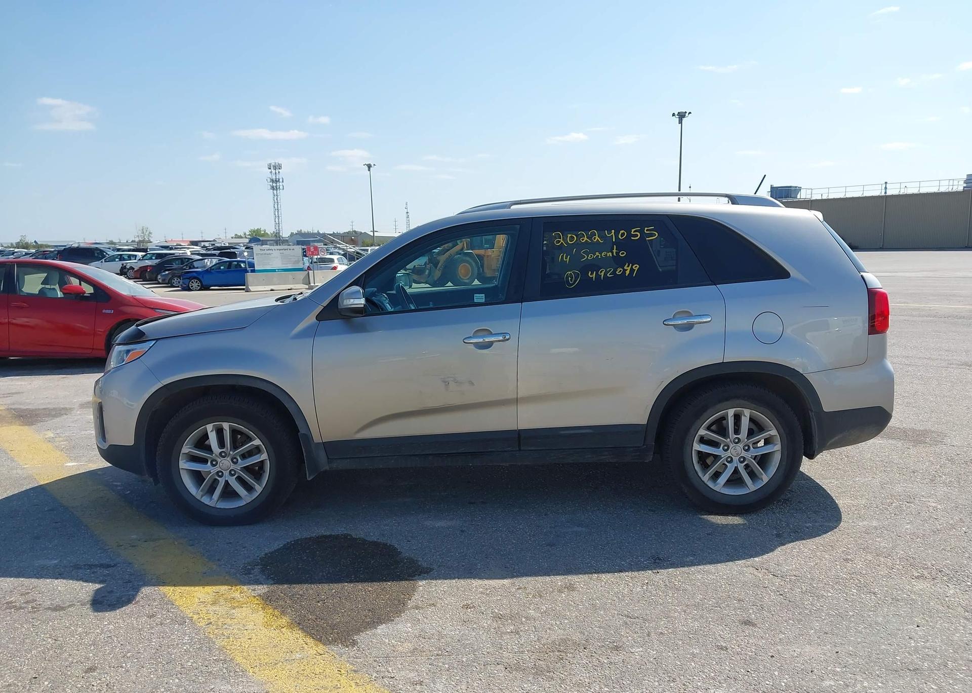 2014 KIA SORENTO LX