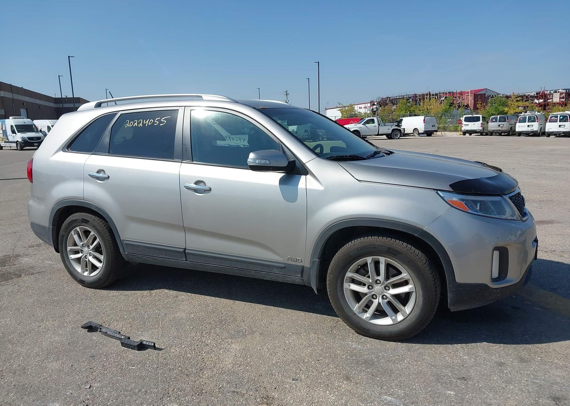 2014 KIA SORENTO LX