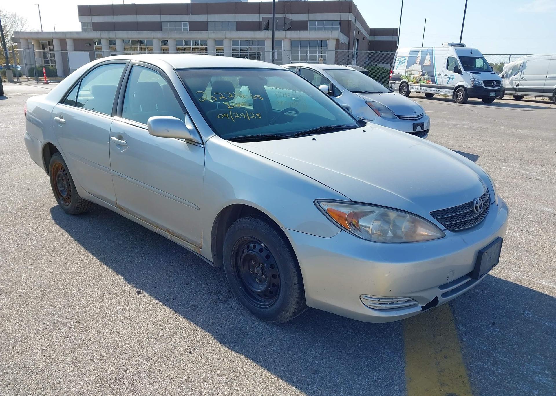 2003 TOYOTA CAMRY LE