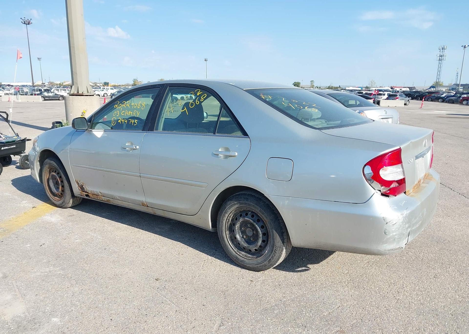 2003 TOYOTA CAMRY LE