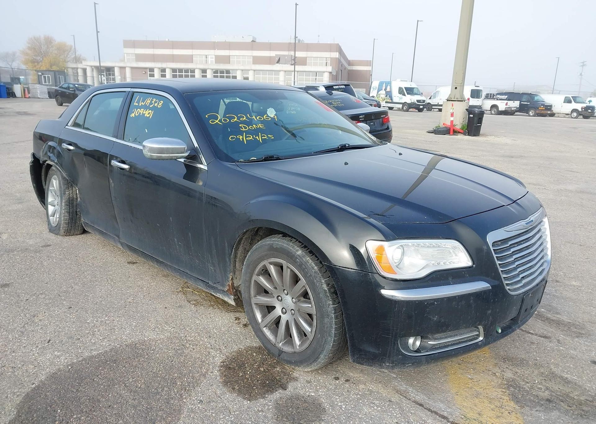 2012 CHRYSLER 300 LIMITED