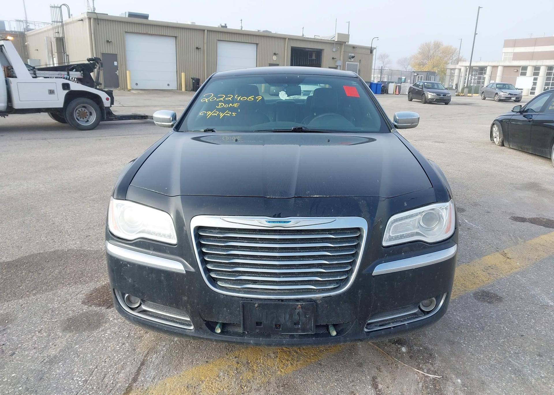 2012 CHRYSLER 300 LIMITED
