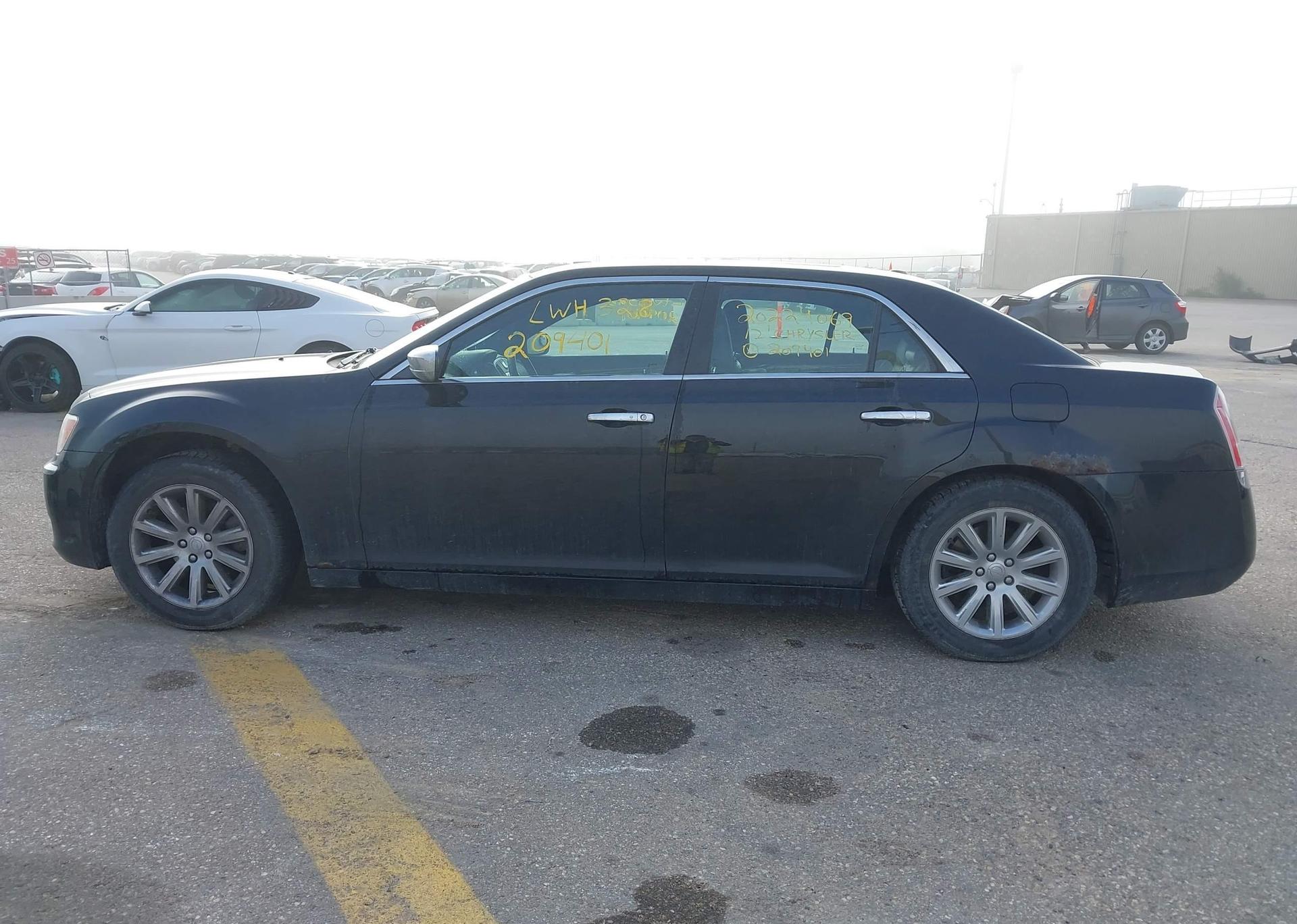 2012 CHRYSLER 300 LIMITED
