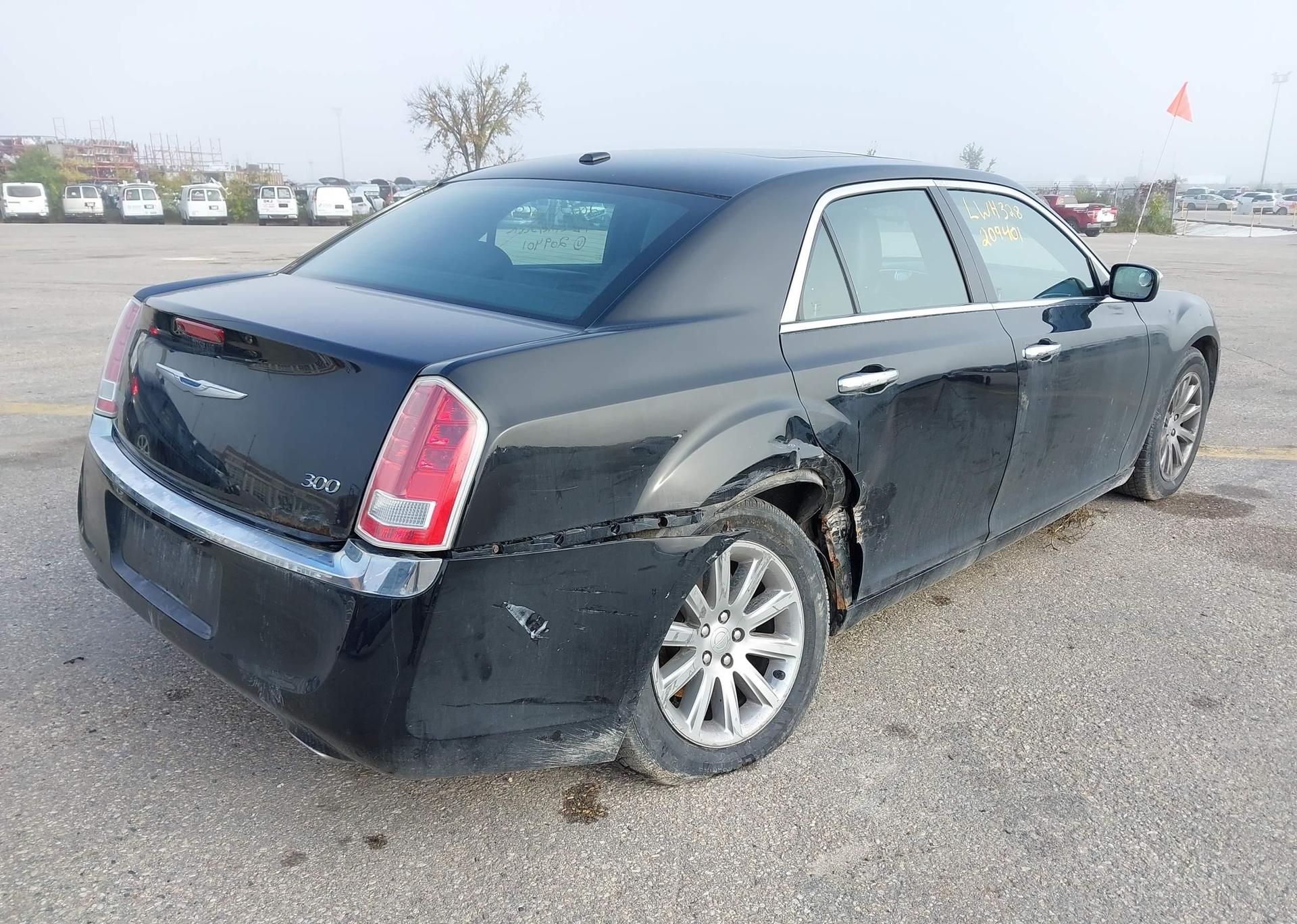 2012 CHRYSLER 300 LIMITED
