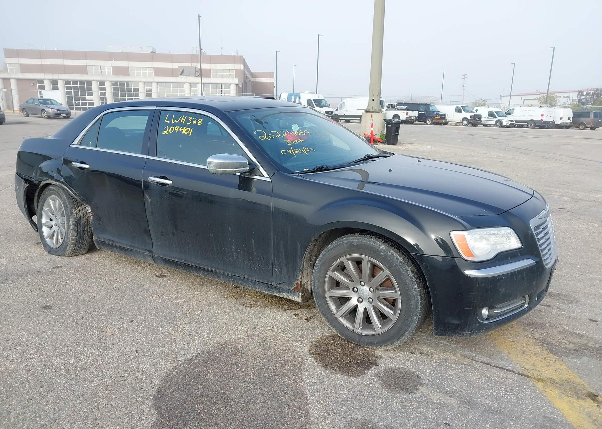 2012 CHRYSLER 300 LIMITED