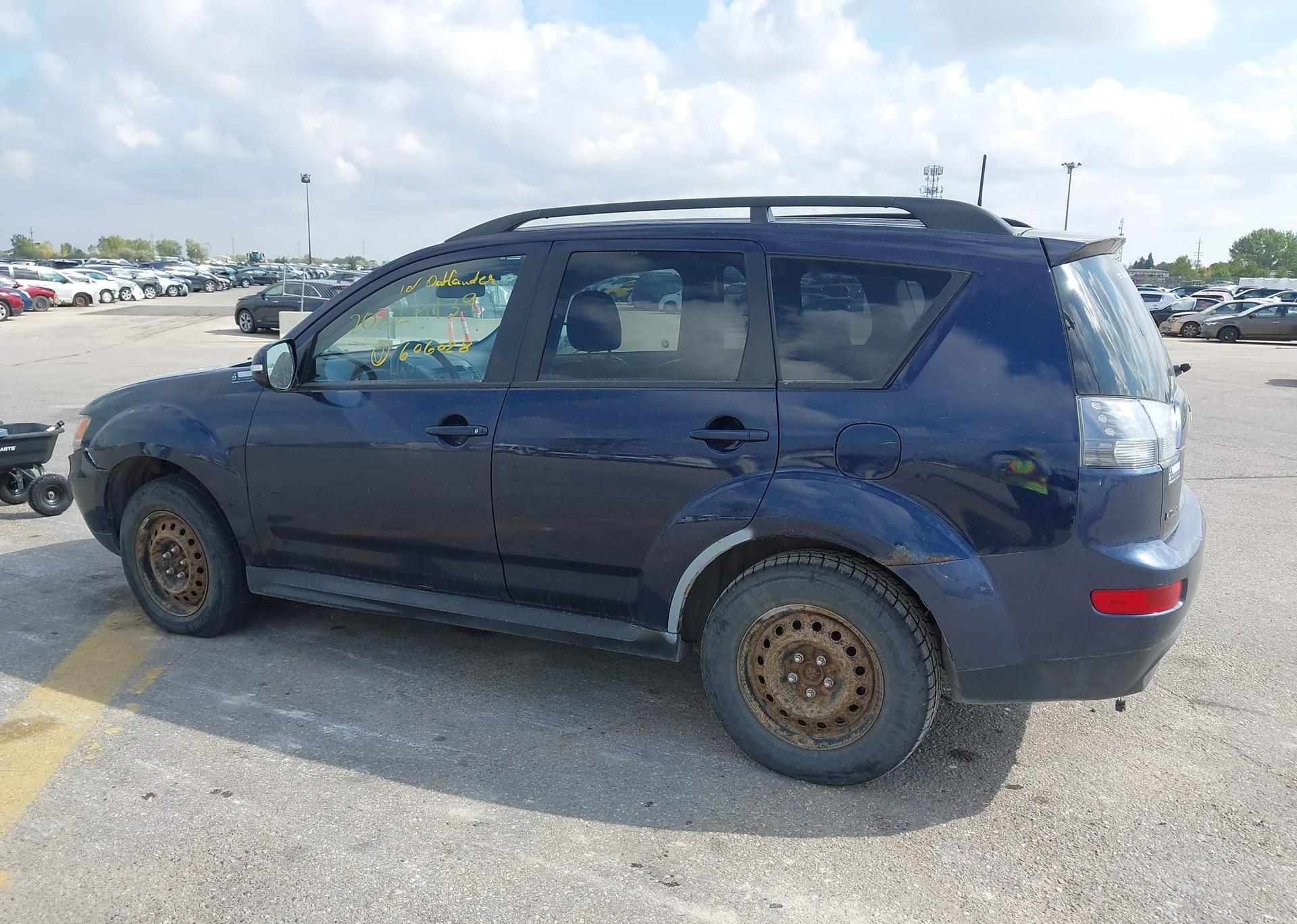 2010 MITSUBISHI OUTLANDER LS