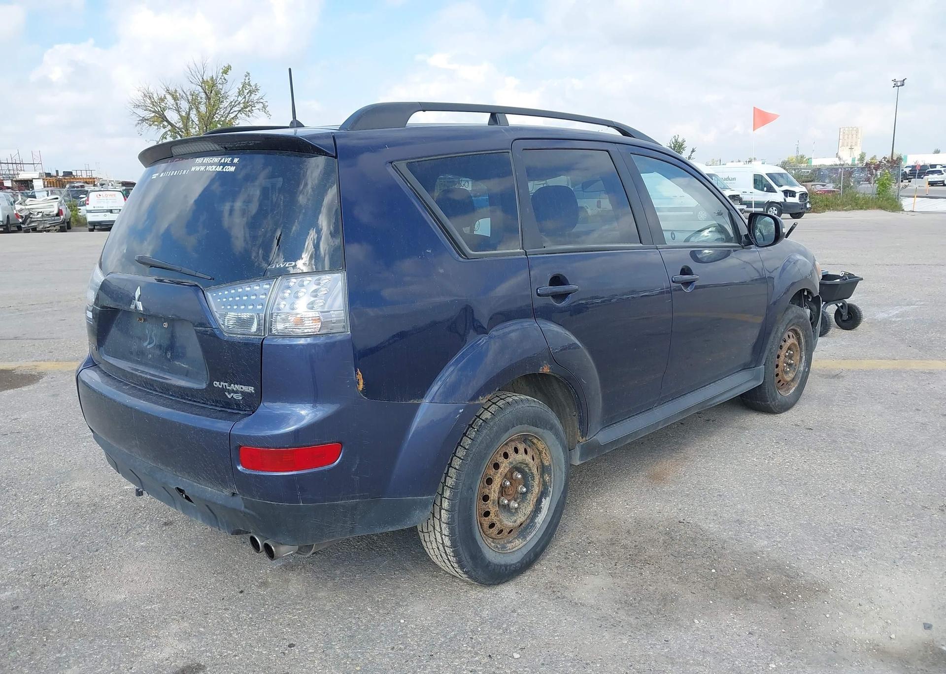 2010 MITSUBISHI OUTLANDER LS