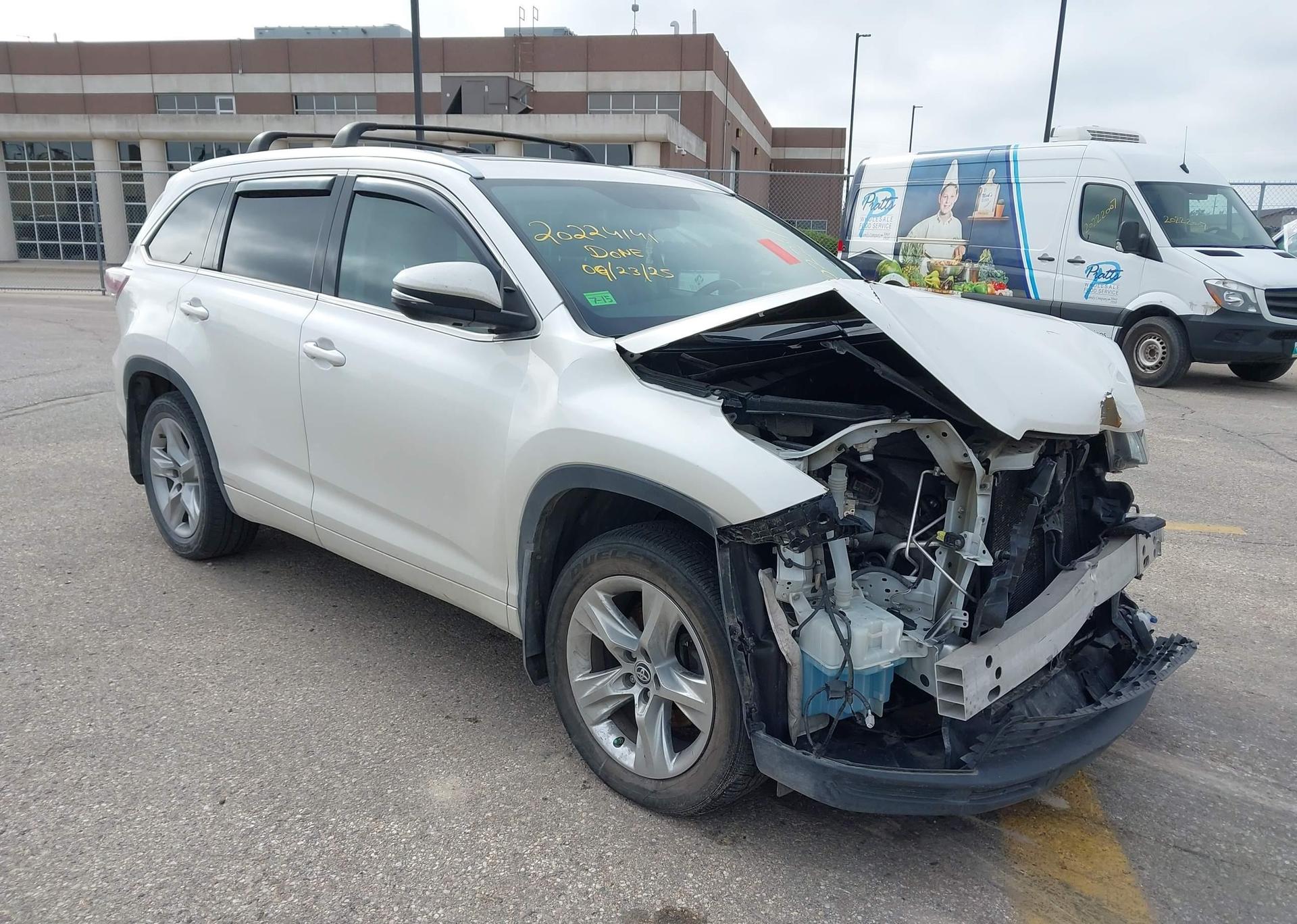 2016 TOYOTA HIGHLANDER LIMITED V6