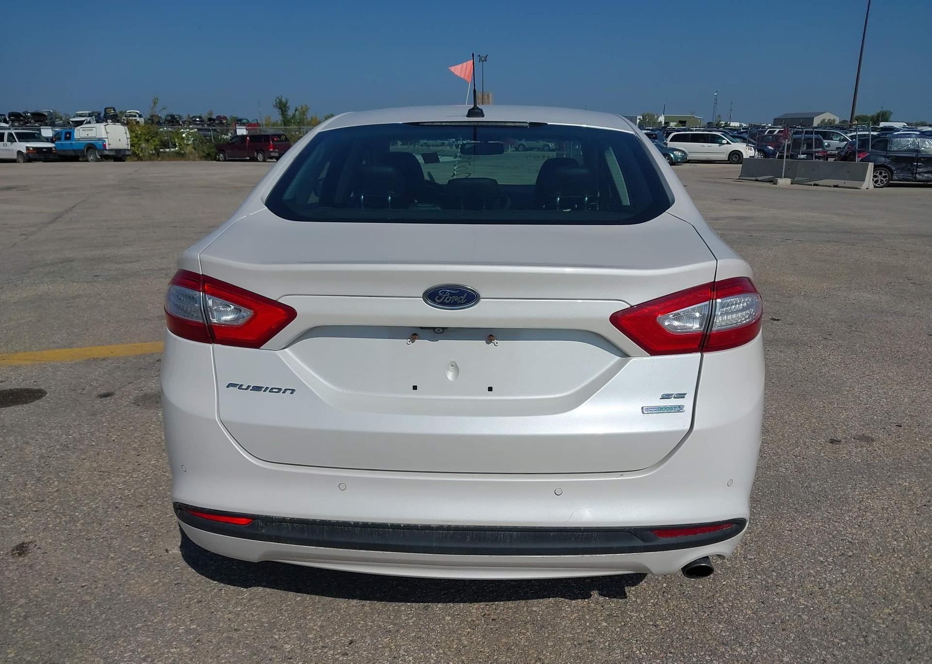 2014 FORD FUSION SE