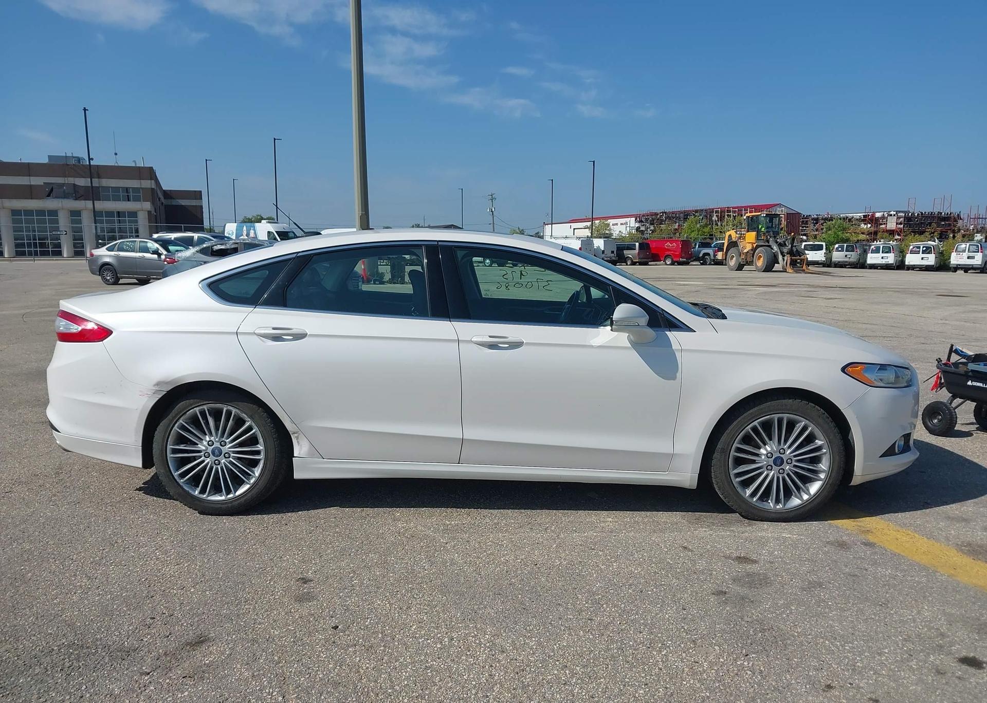 2014 FORD FUSION SE