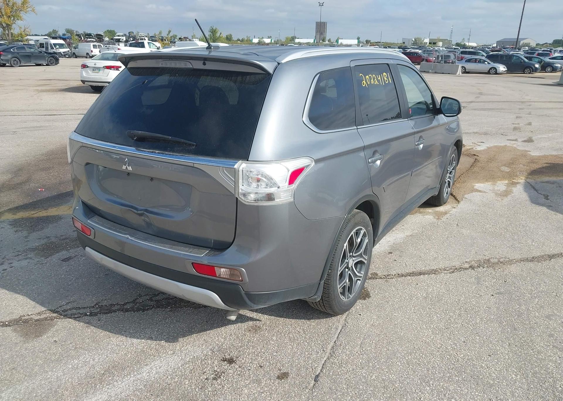 2015 MITSUBISHI OUTLANDER GT