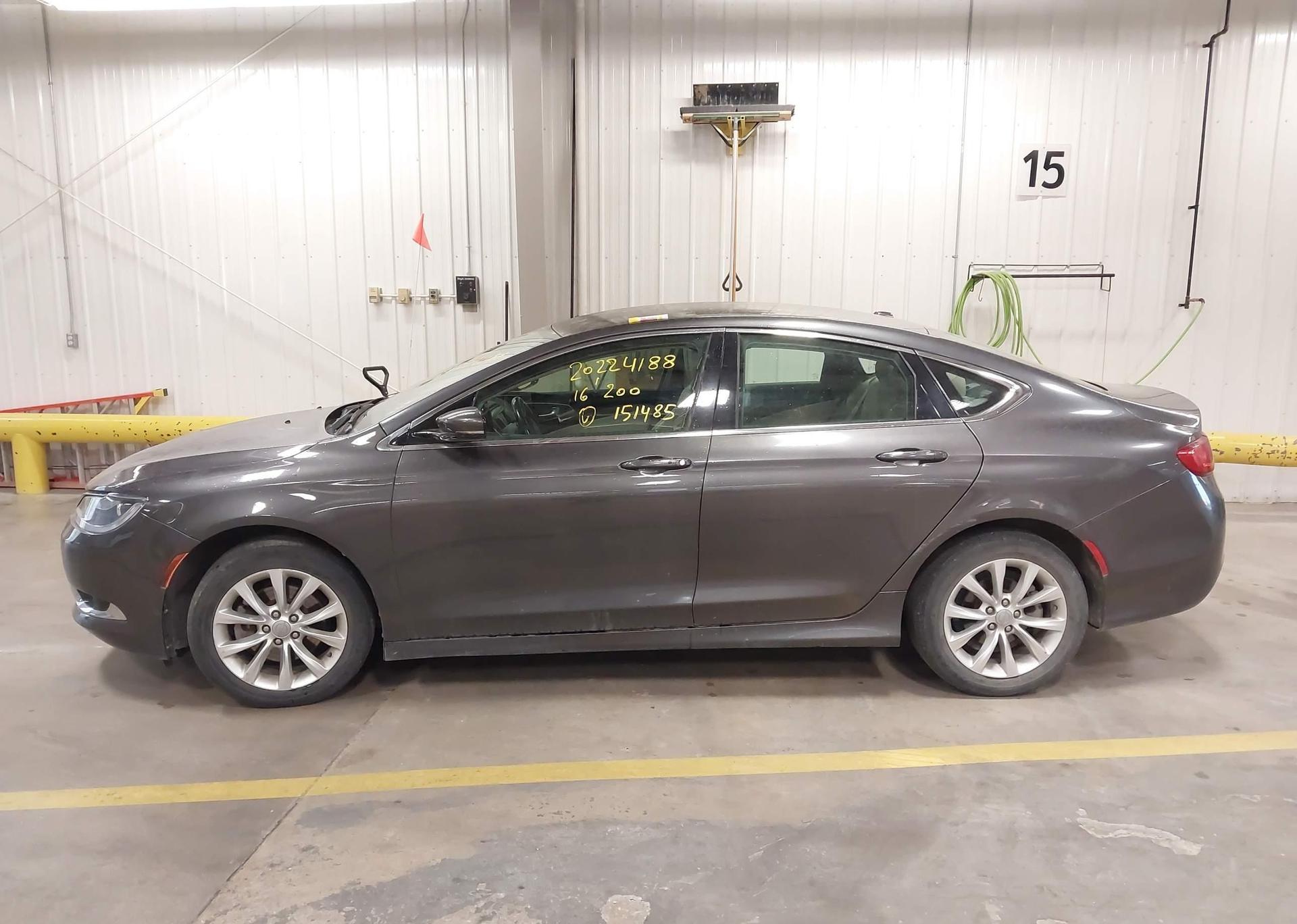 2016 CHRYSLER 200 C