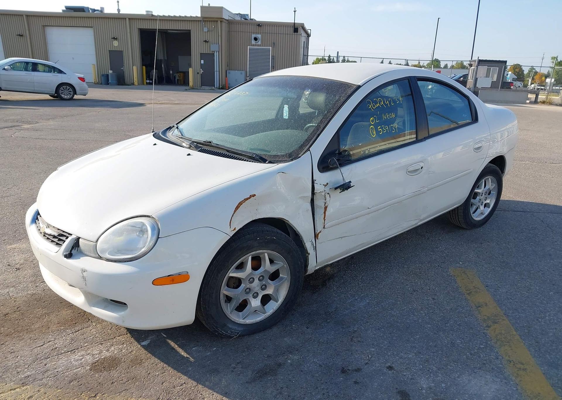 2002 CHRYSLER NEON LE