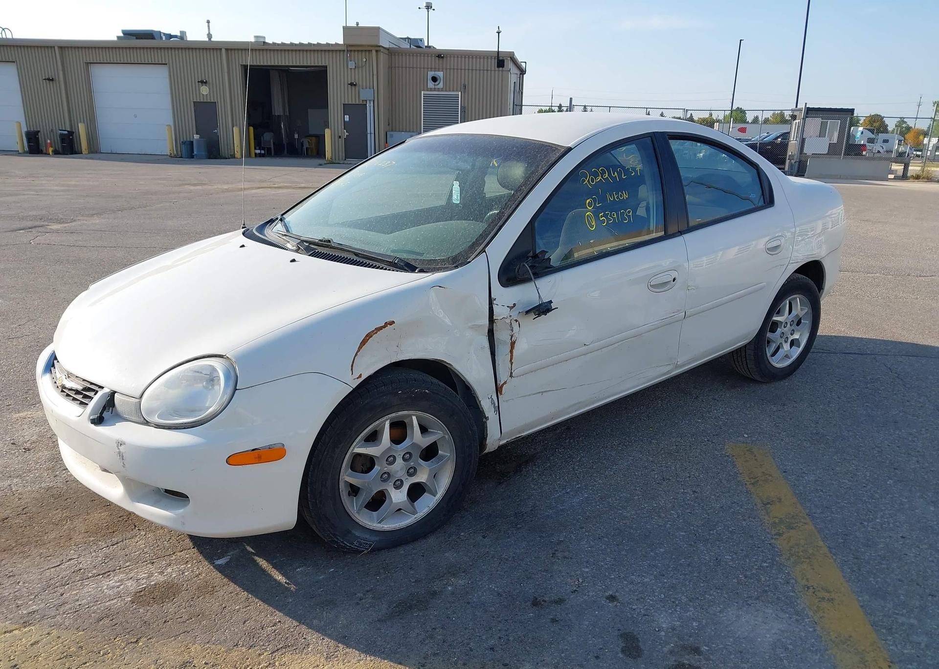 2002 CHRYSLER NEON LE