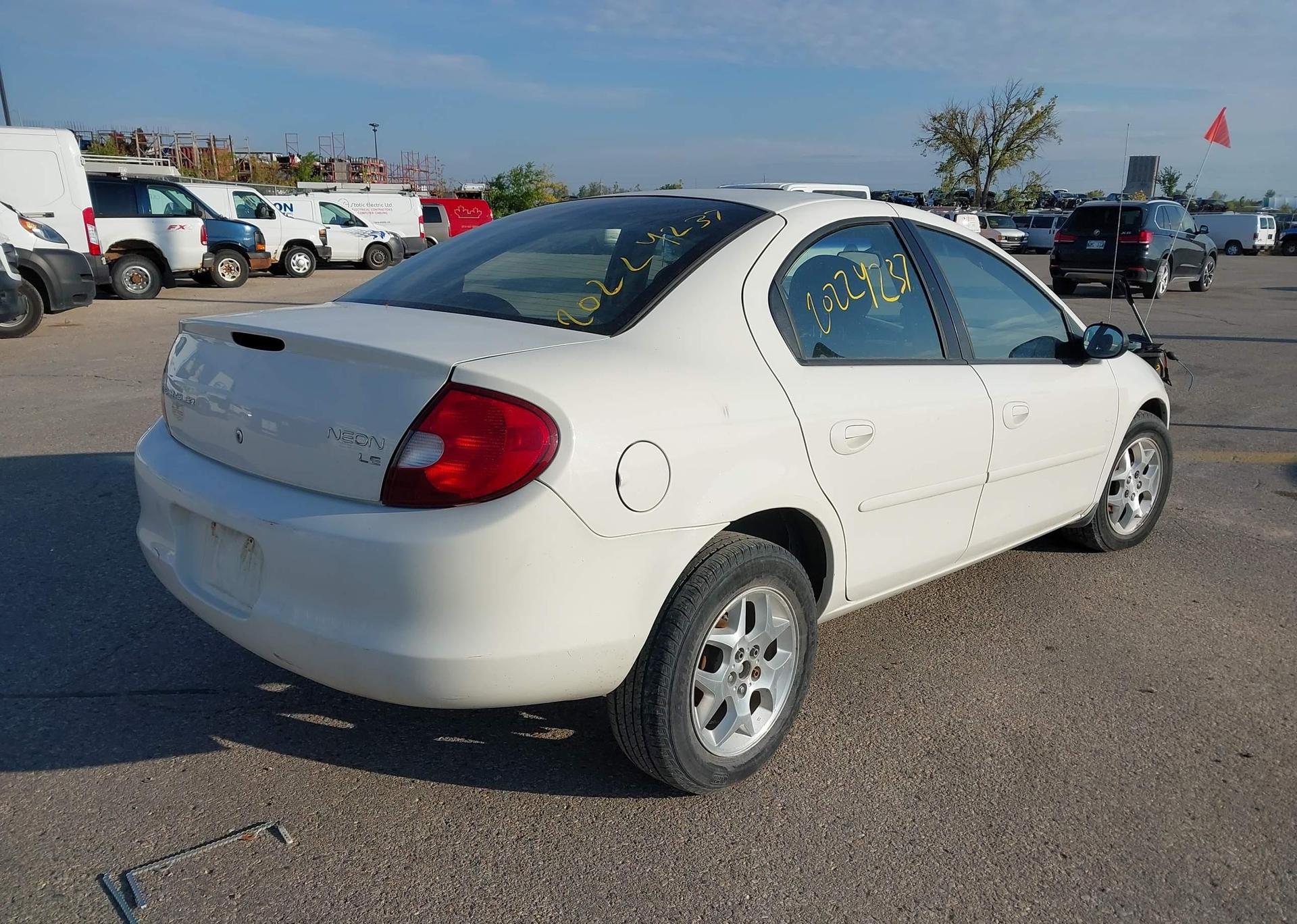 2002 CHRYSLER NEON LE
