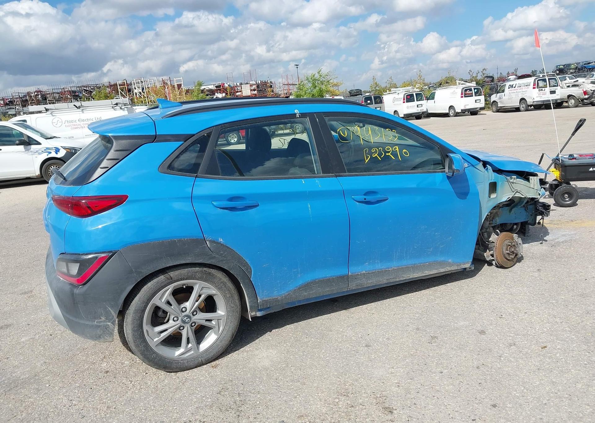 2023 HYUNDAI KONA ESSENTIAL