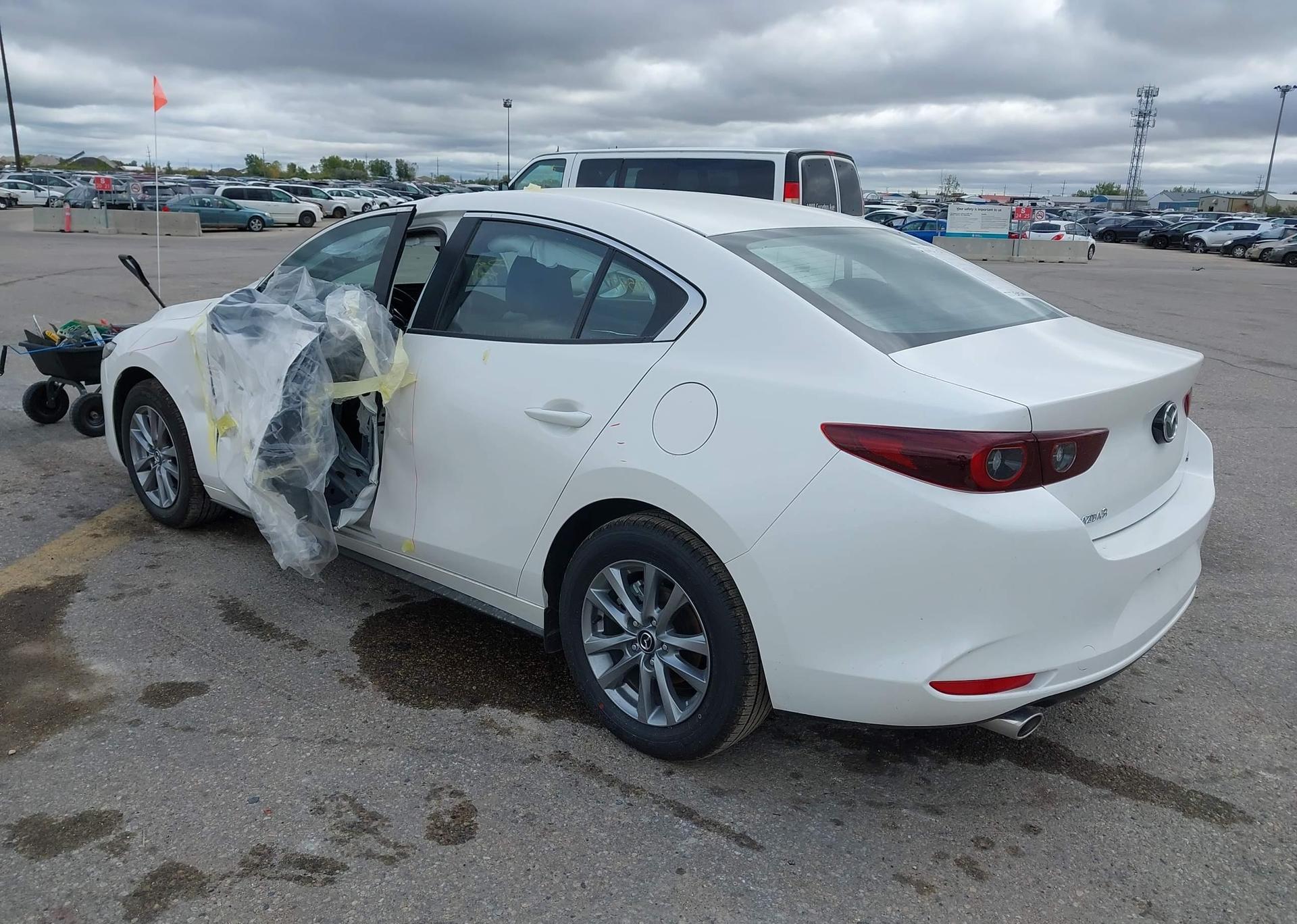 2025 MAZDA MAZDA3 GS