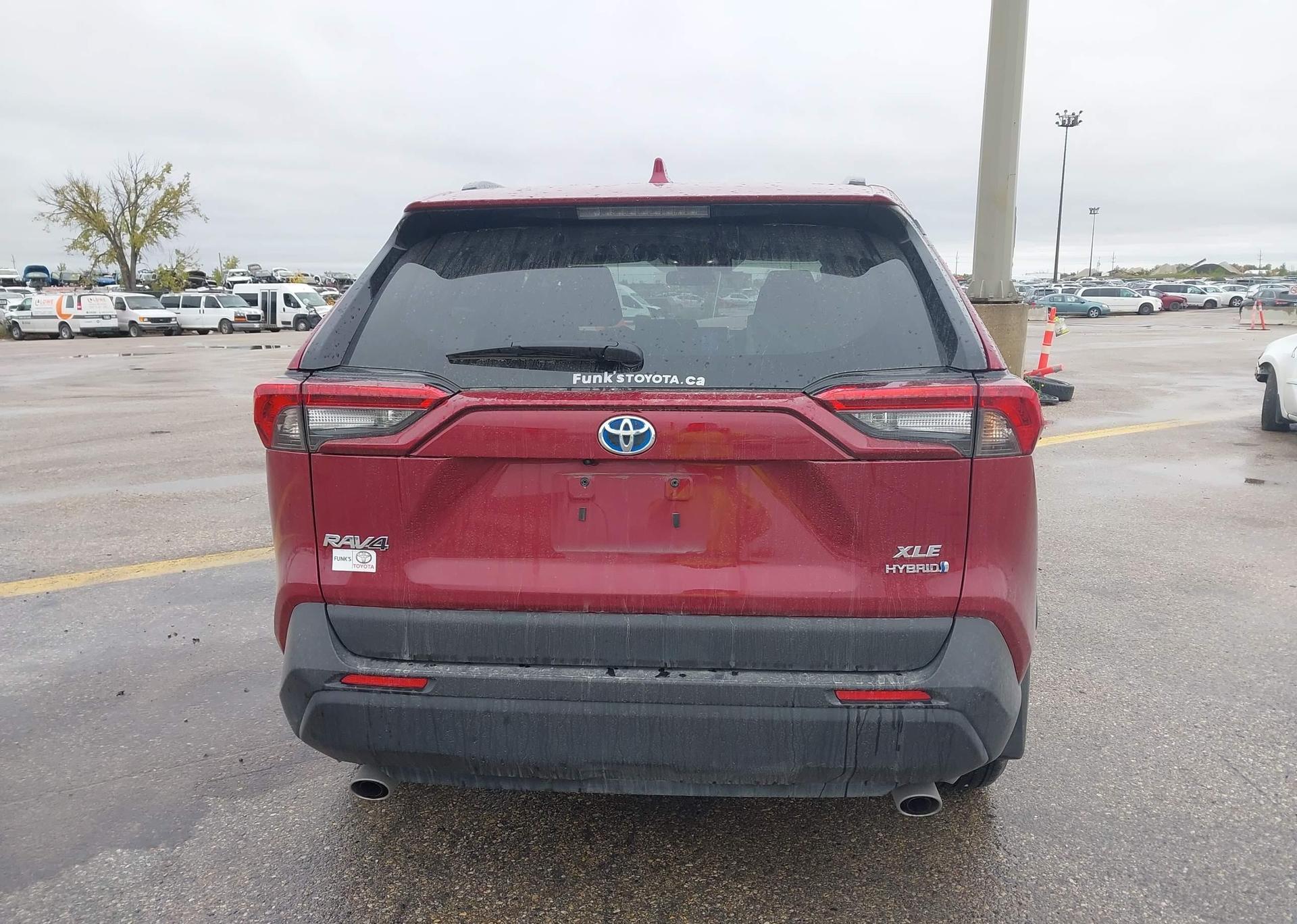 2023 TOYOTA RAV4 XLE HYBRID