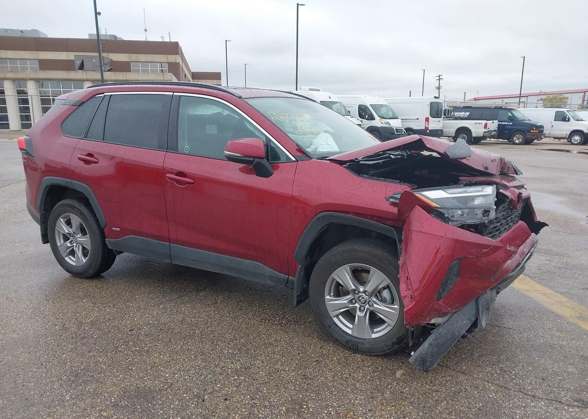 2023 TOYOTA RAV4 XLE HYBRID