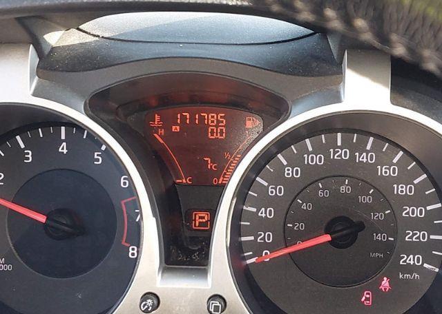 2011 NISSAN JUKE SL
