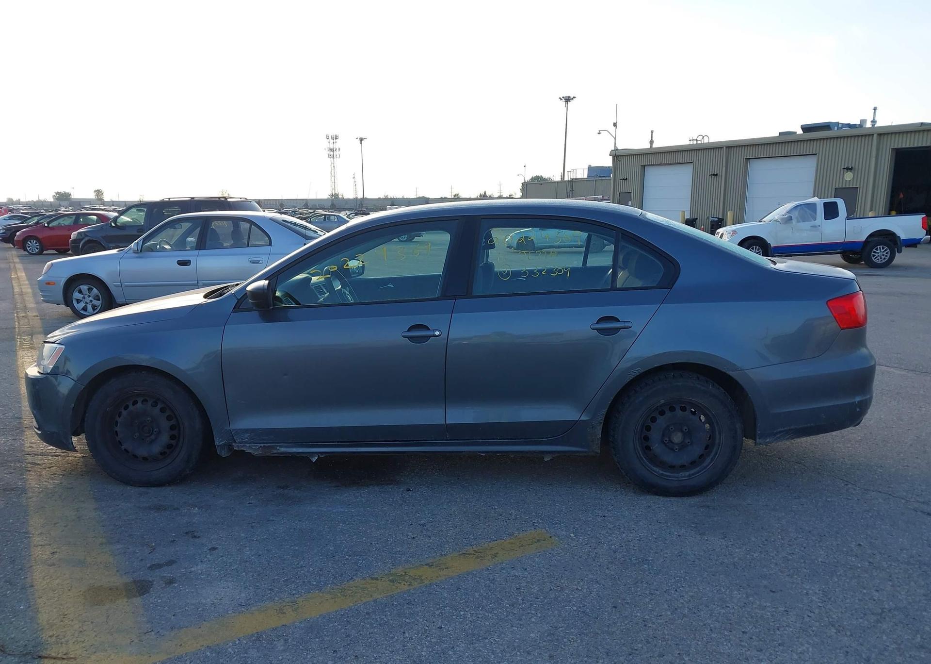 2011 VOLKSWAGEN JETTA 2.0