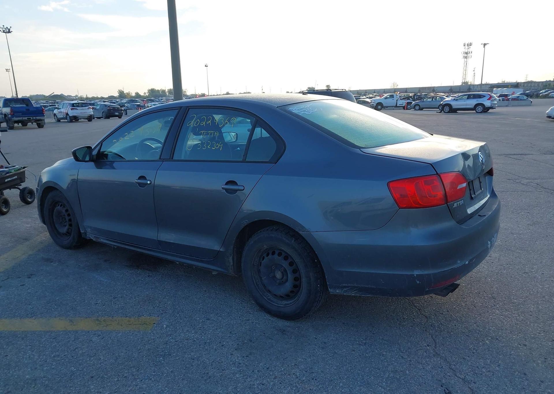 2011 VOLKSWAGEN JETTA 2.0