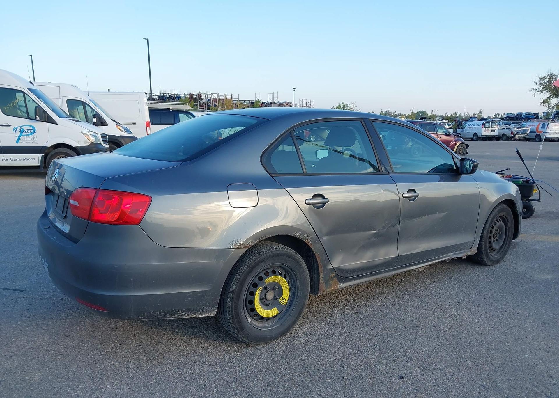2011 VOLKSWAGEN JETTA 2.0