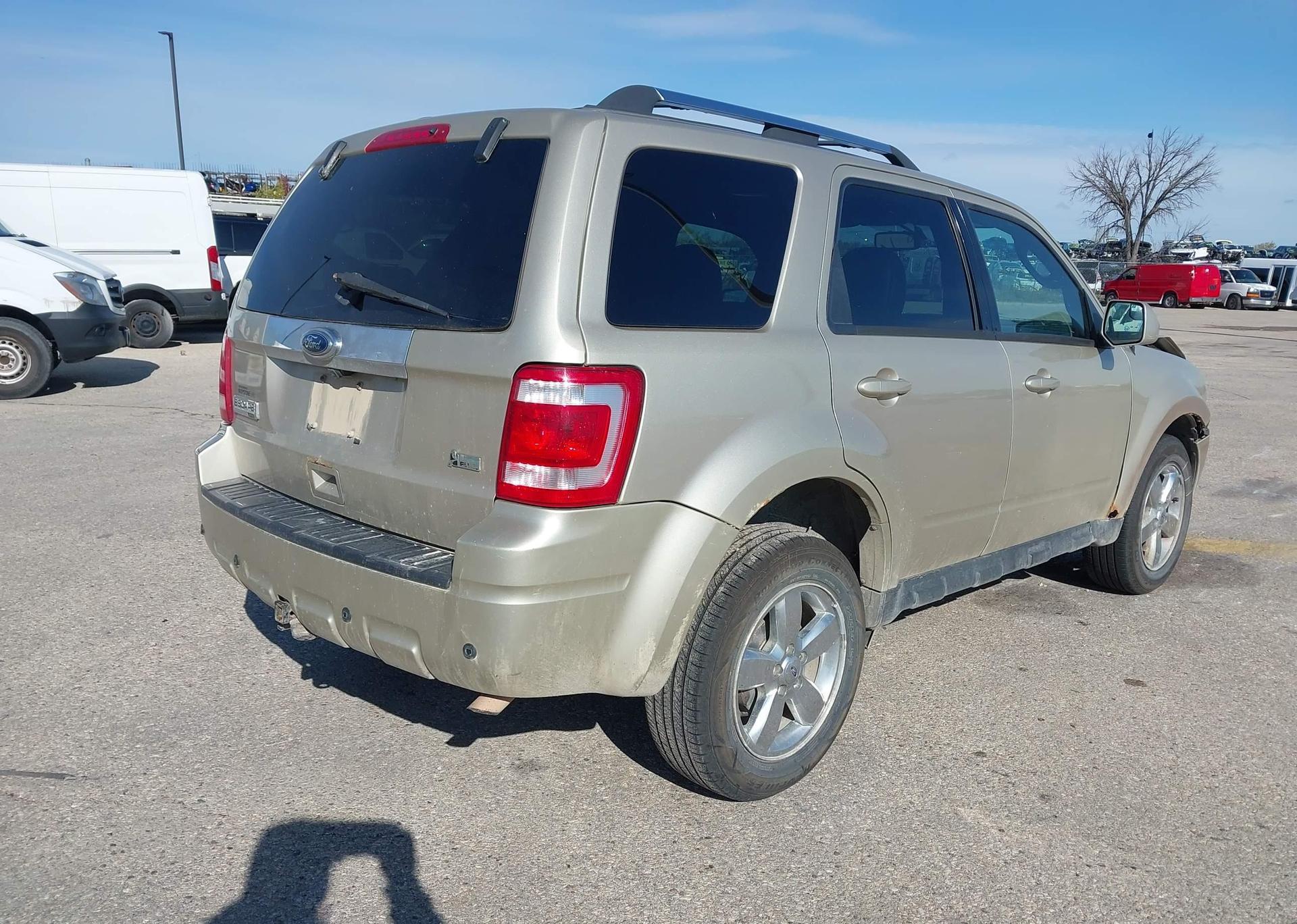 2010 FORD ESCAPE LIMITED V6
