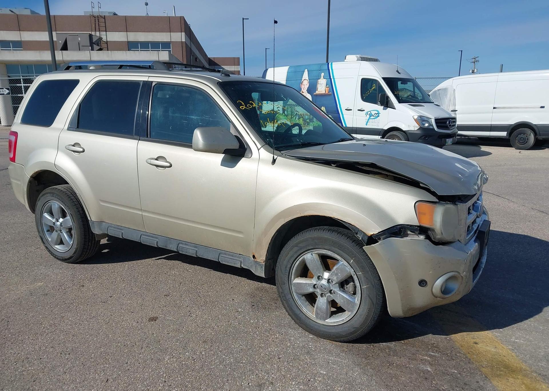 2010 FORD ESCAPE LIMITED V6