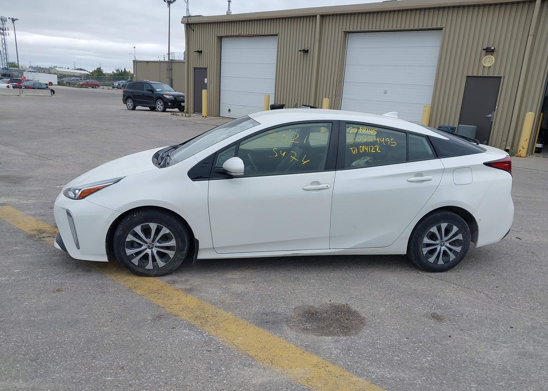 2020 TOYOTA PRIUS AWD-E