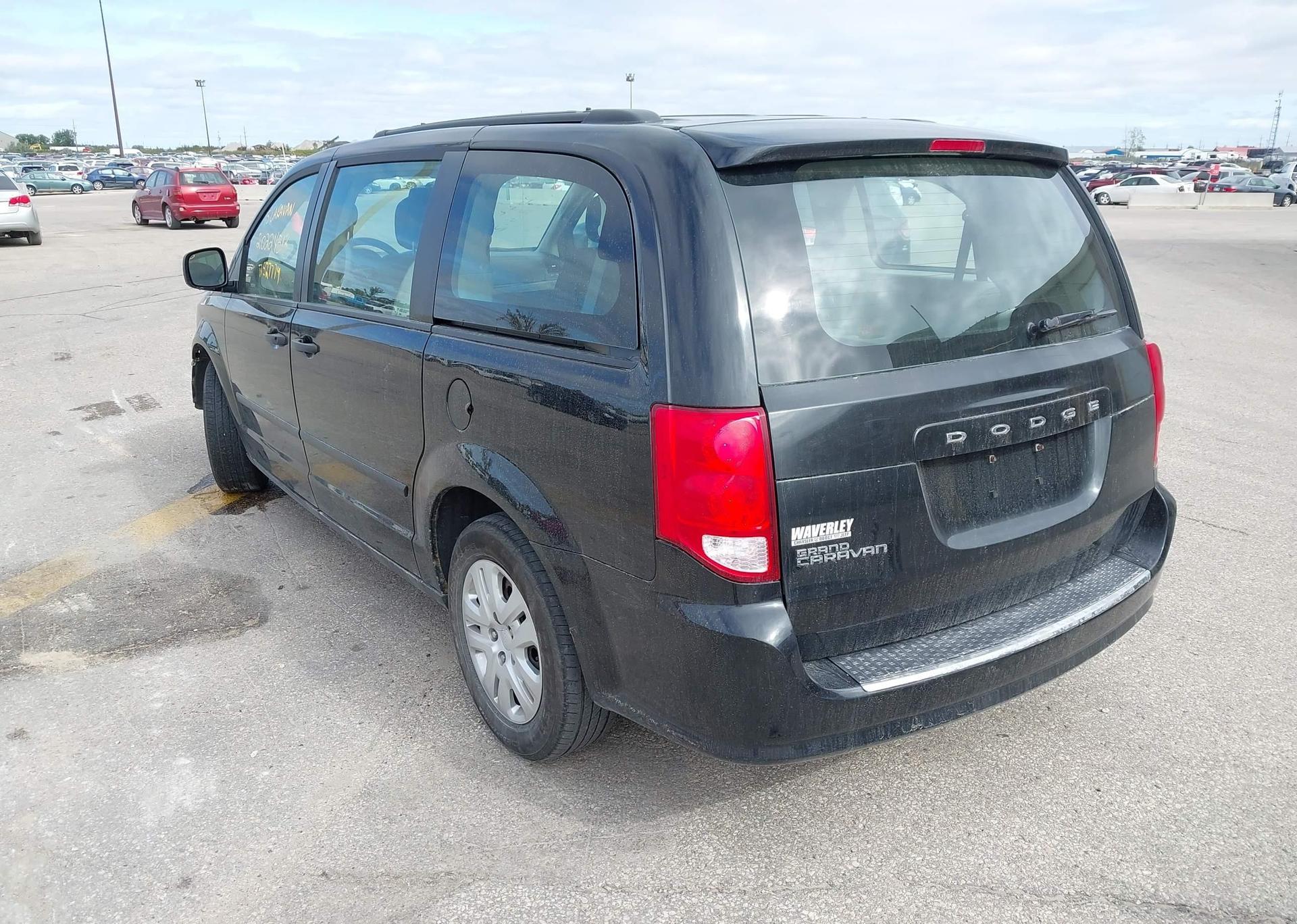 2015 DODGE GRAND CARAVAN SE