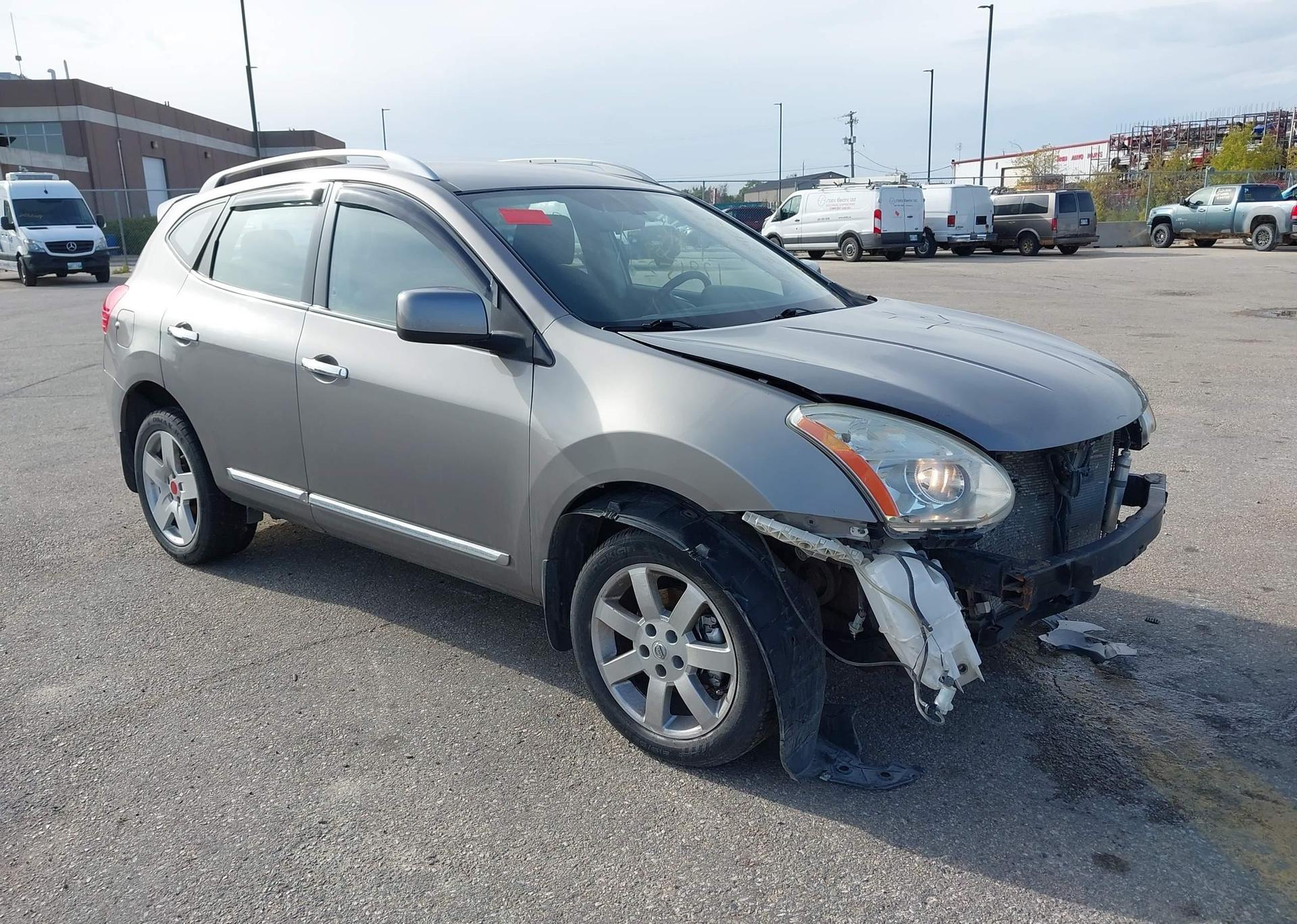 2013 NISSAN ROGUE SV