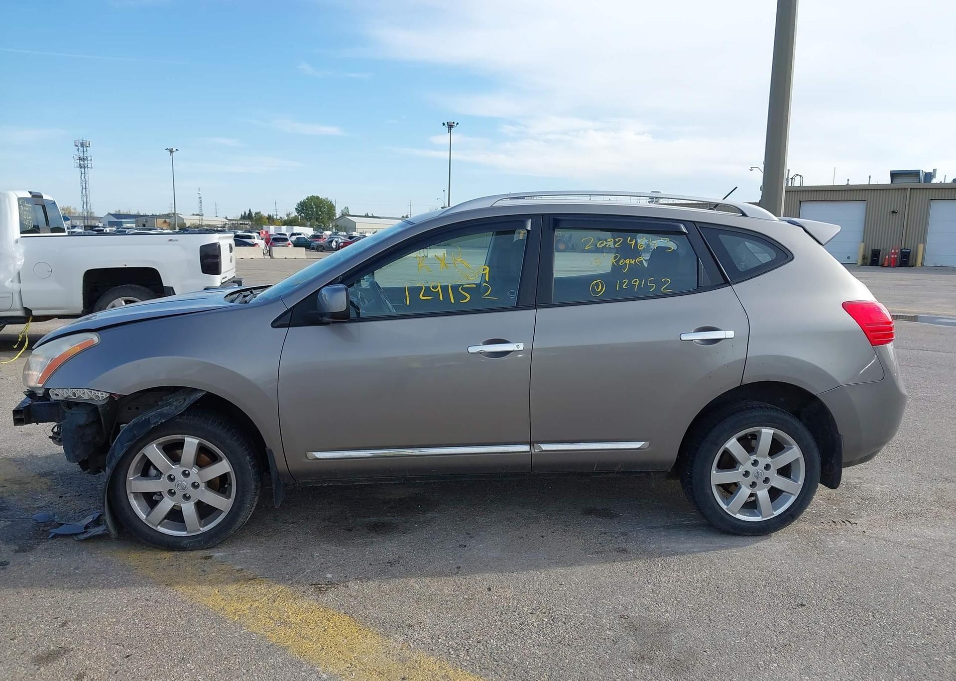 2013 NISSAN ROGUE SV