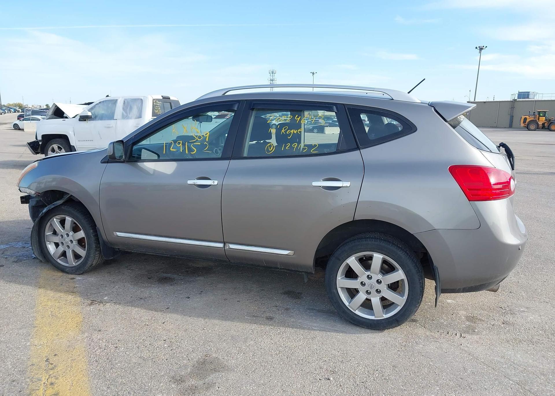 2013 NISSAN ROGUE SV