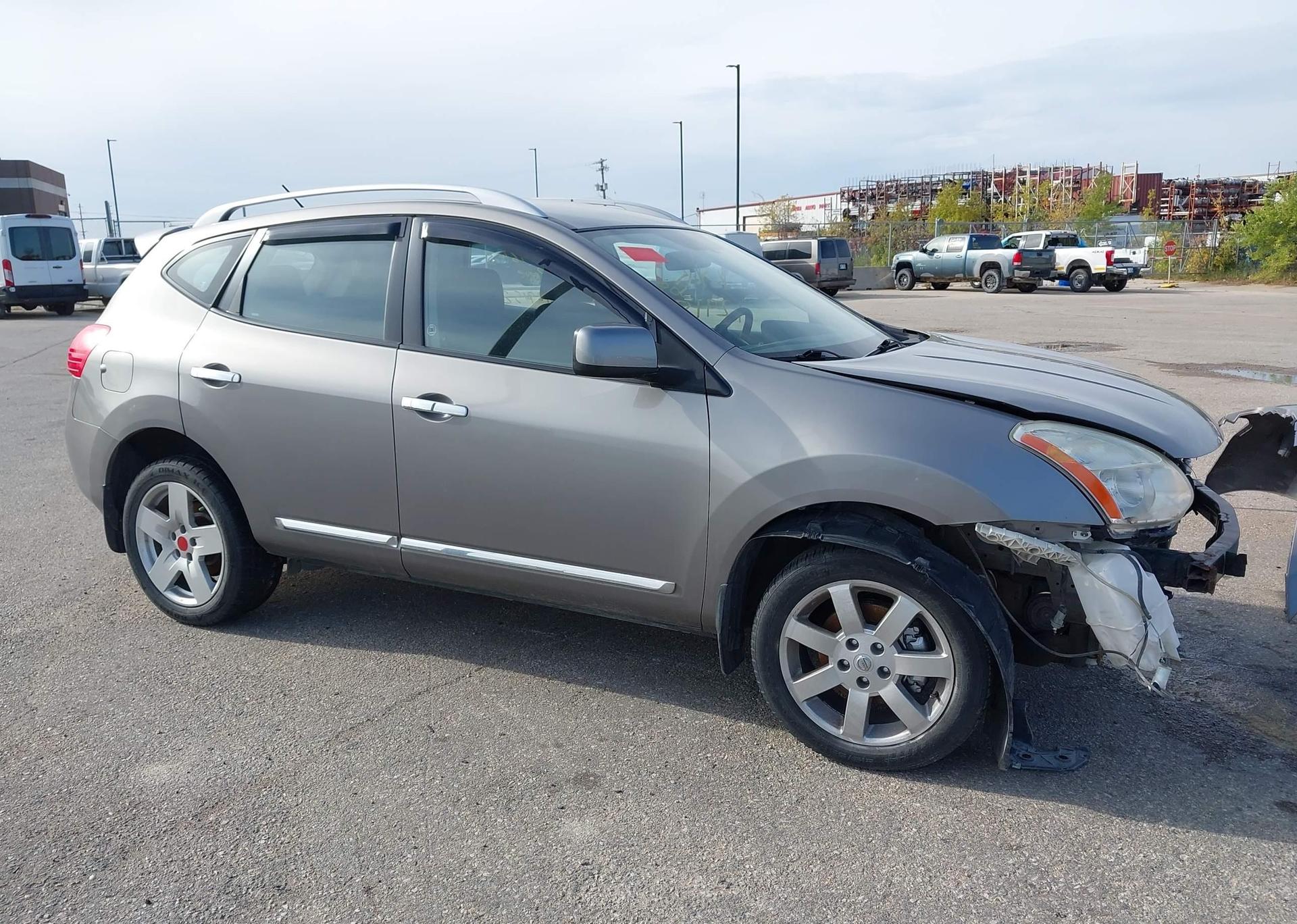 2013 NISSAN ROGUE SV