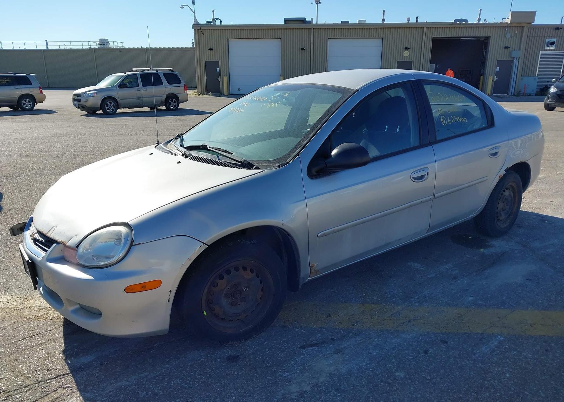 2002 CHRYSLER NEON LE